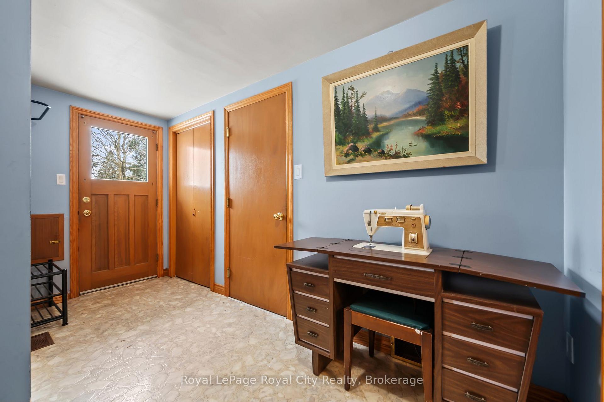 Photo 18 of 65 Balmoral Drive, Guelph, Riverside Park — HOMEH