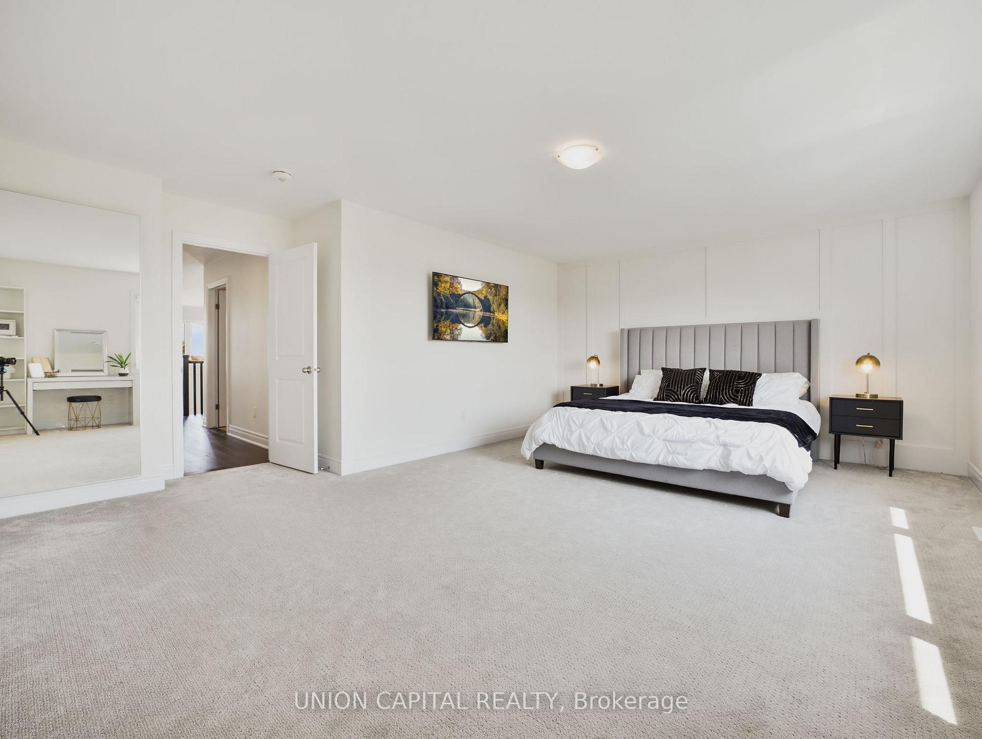 Photo 16 of 26 Hampshire Place, Hamilton, Stoney Creek Mountain — HOMEH
