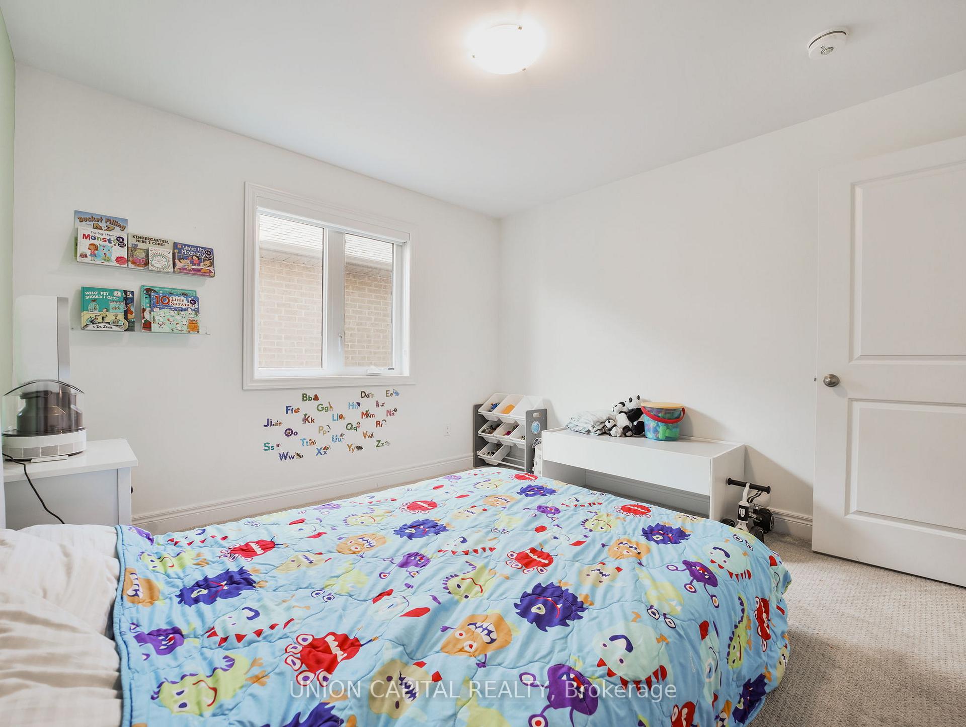 Photo 21 of 26 Hampshire Place, Hamilton, Stoney Creek Mountain — HOMEH