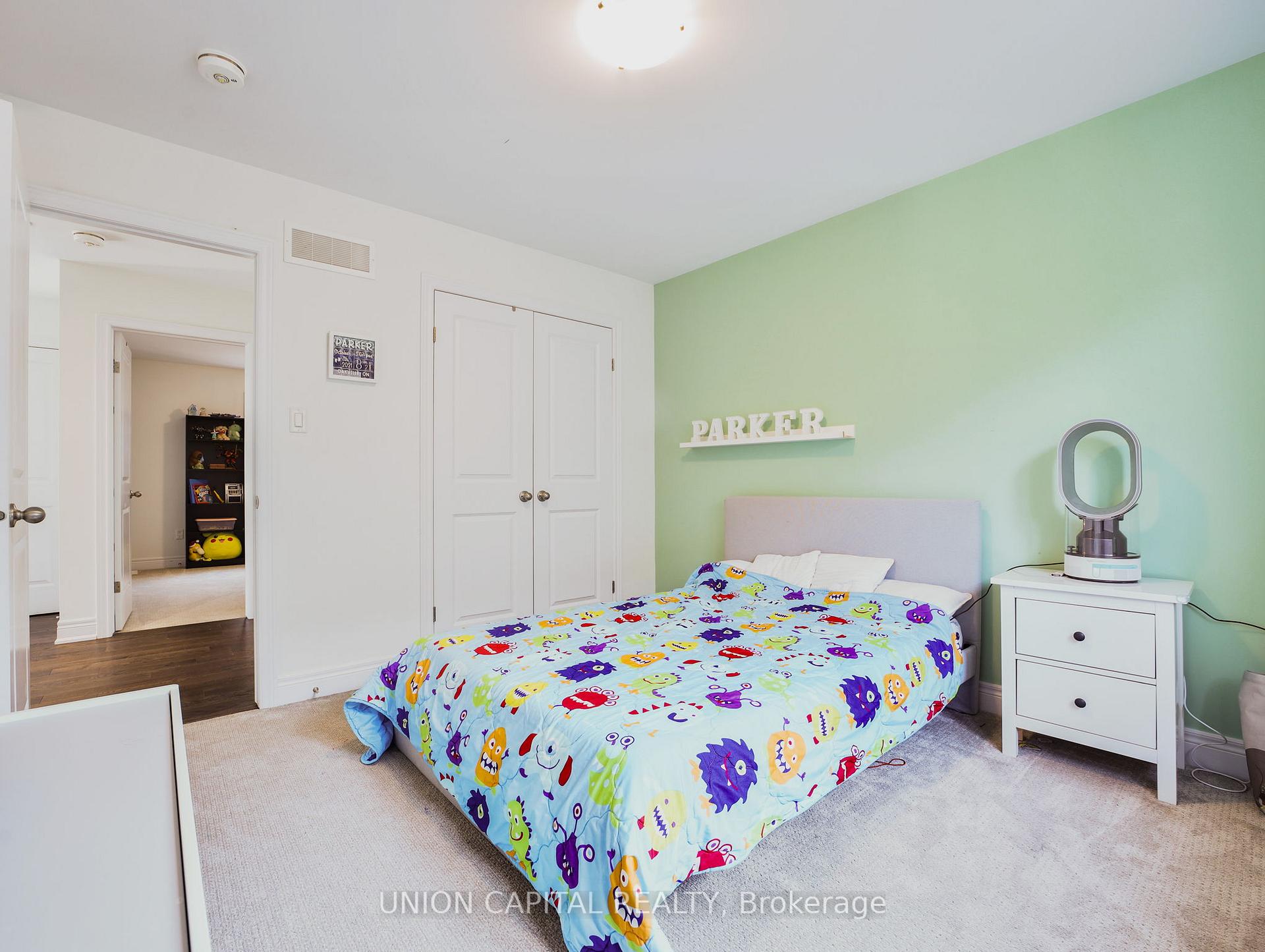 Photo 24 of 26 Hampshire Place, Hamilton, Stoney Creek Mountain — HOMEH
