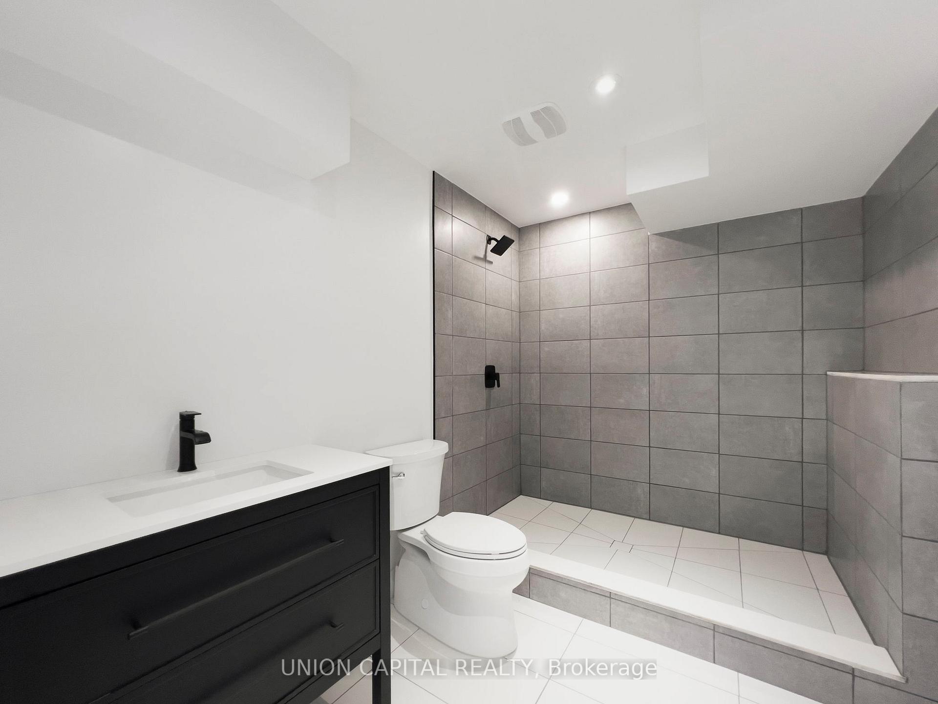 Photo 32 of 26 Hampshire Place, Hamilton, Stoney Creek Mountain — HOMEH