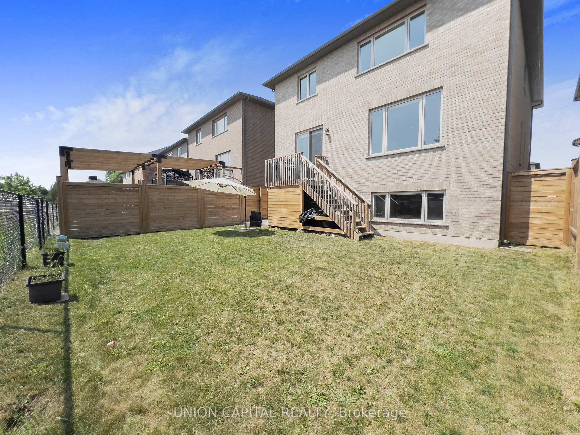 Photo 35 of 26 Hampshire Place, Hamilton, Stoney Creek Mountain — HOMEH