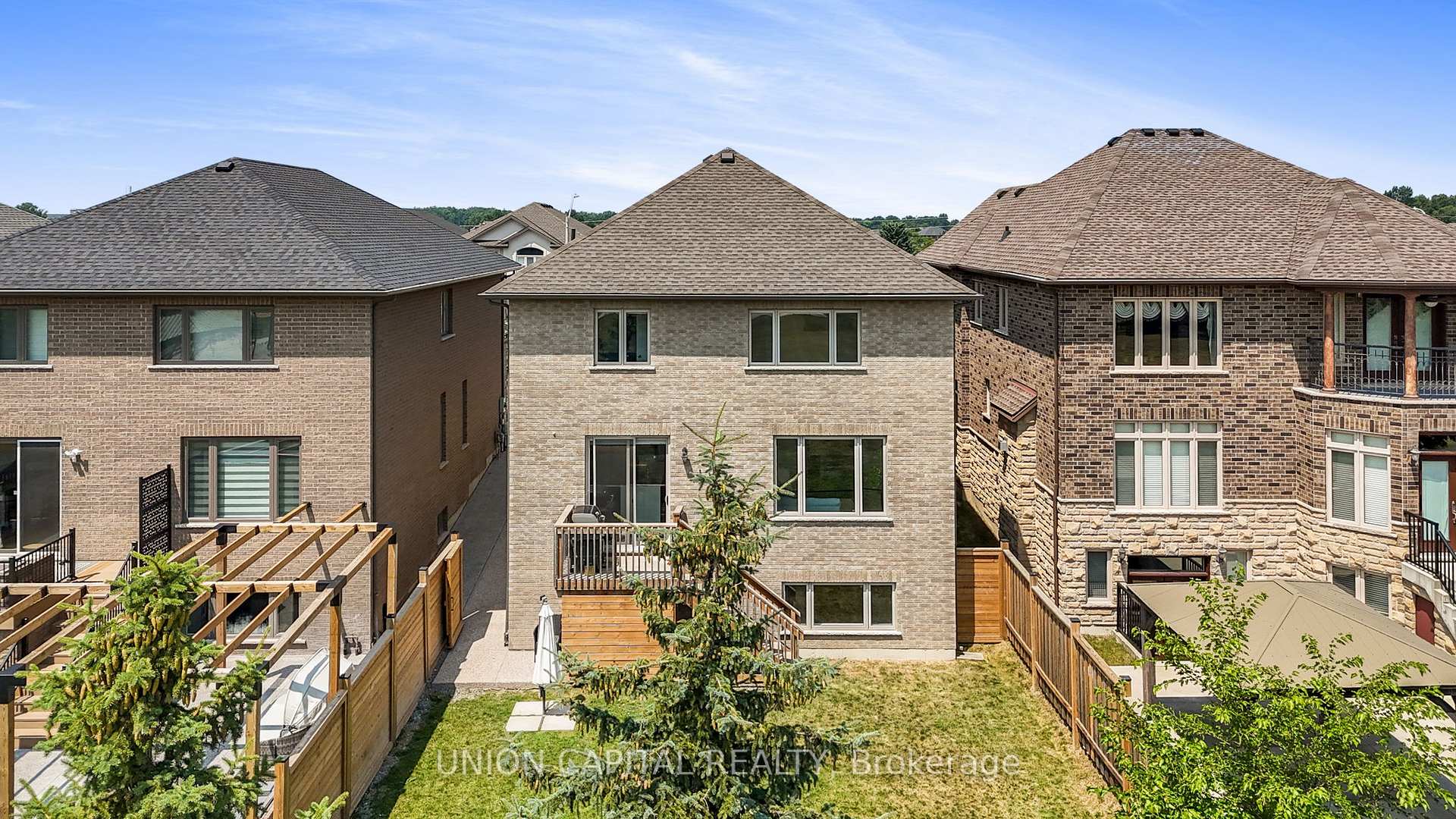 Photo 37 of 26 Hampshire Place, Hamilton, Stoney Creek Mountain — HOMEH