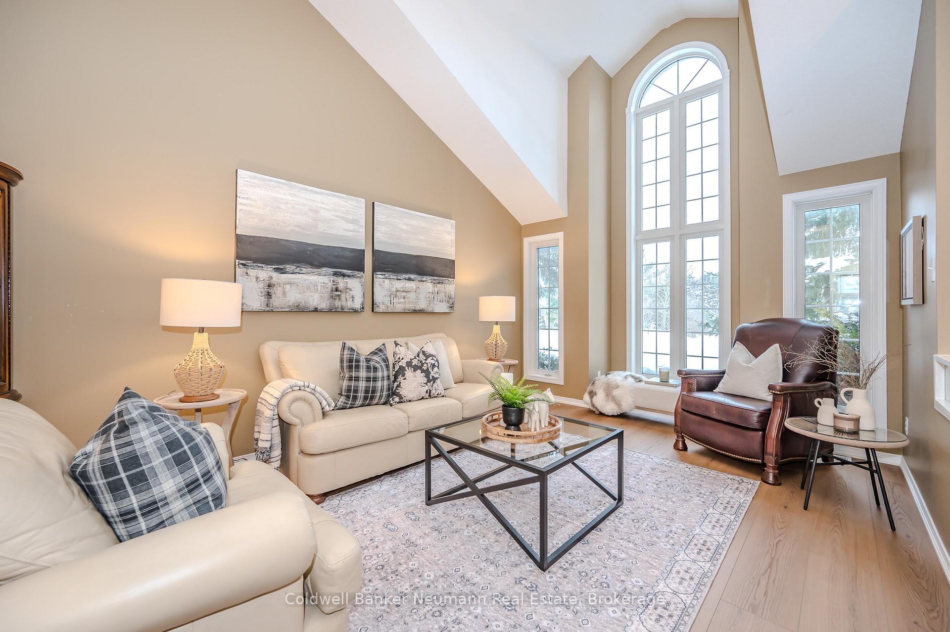 Photo 2 of 108 Pine Ridge Drive, Guelph, Pineridge/Westminster Woods — HOMEH