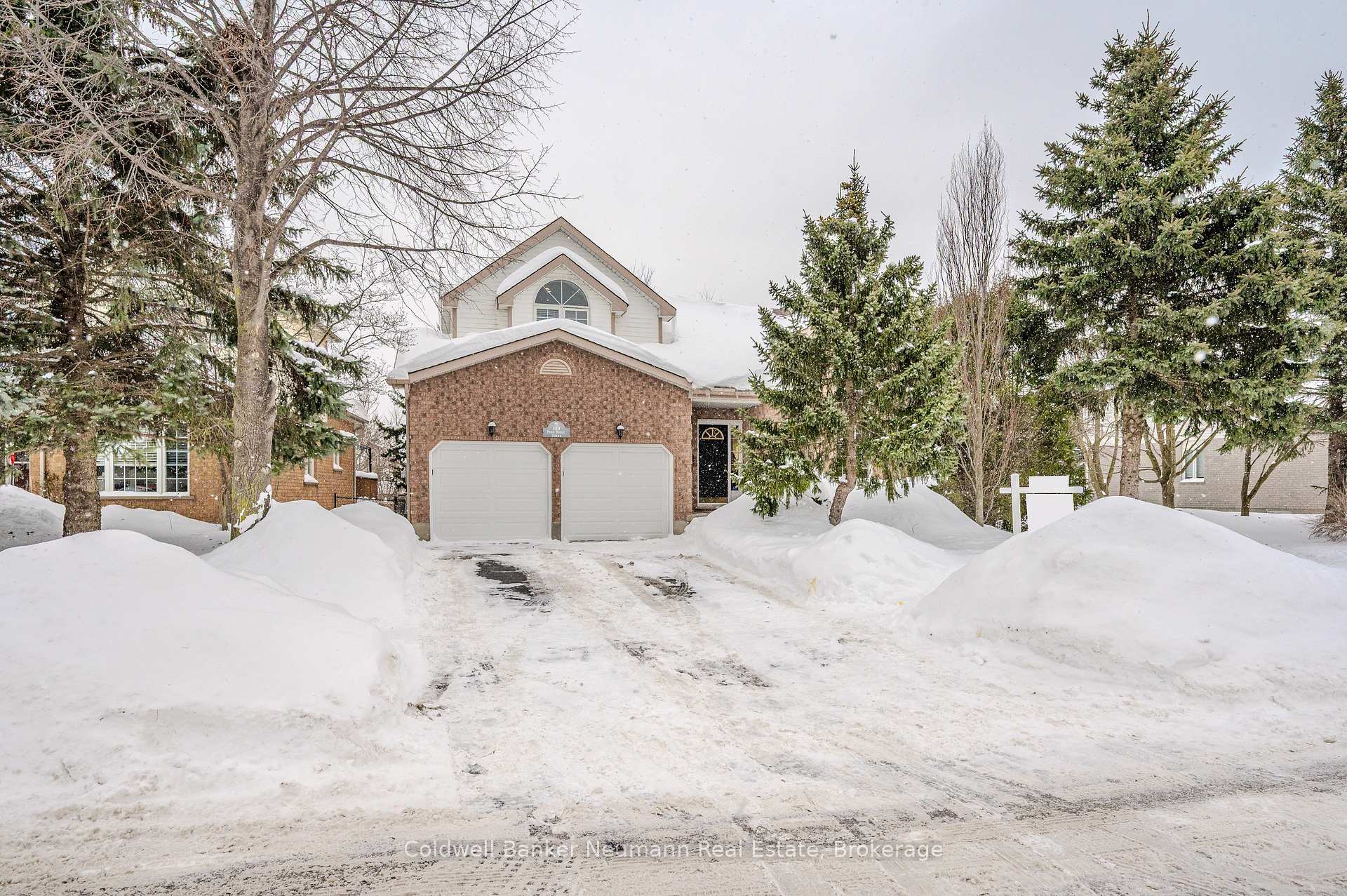 Photo 4 of 108 Pine Ridge Drive, Guelph, Pineridge/Westminster Woods — HOMEH