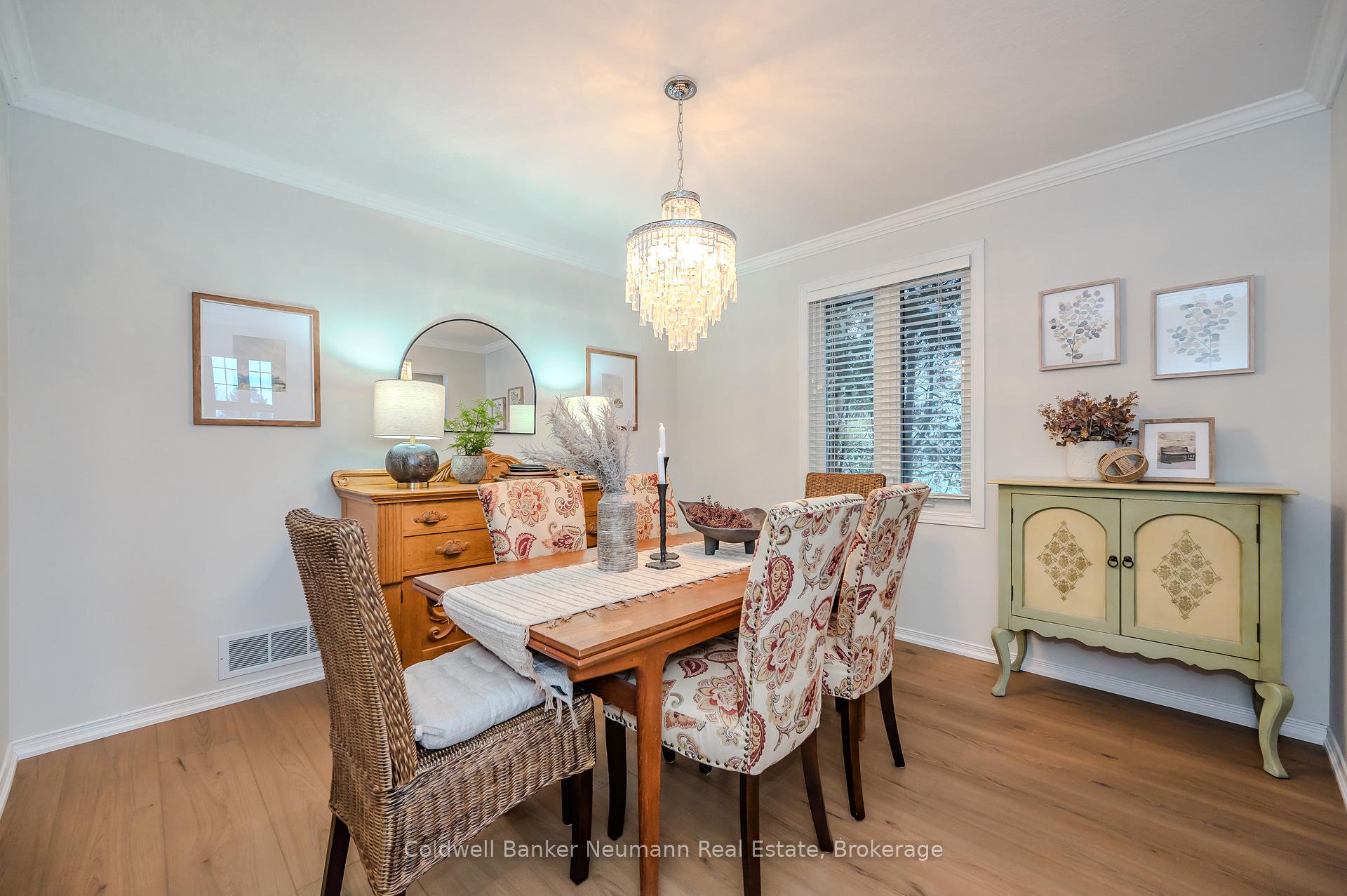 Photo 10 of 108 Pine Ridge Drive, Guelph, Pineridge/Westminster Woods — HOMEH