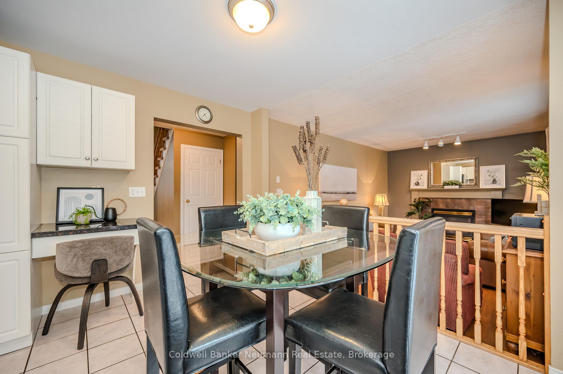 Photo 17 of 108 Pine Ridge Drive, Guelph, Pineridge/Westminster Woods — HOMEH