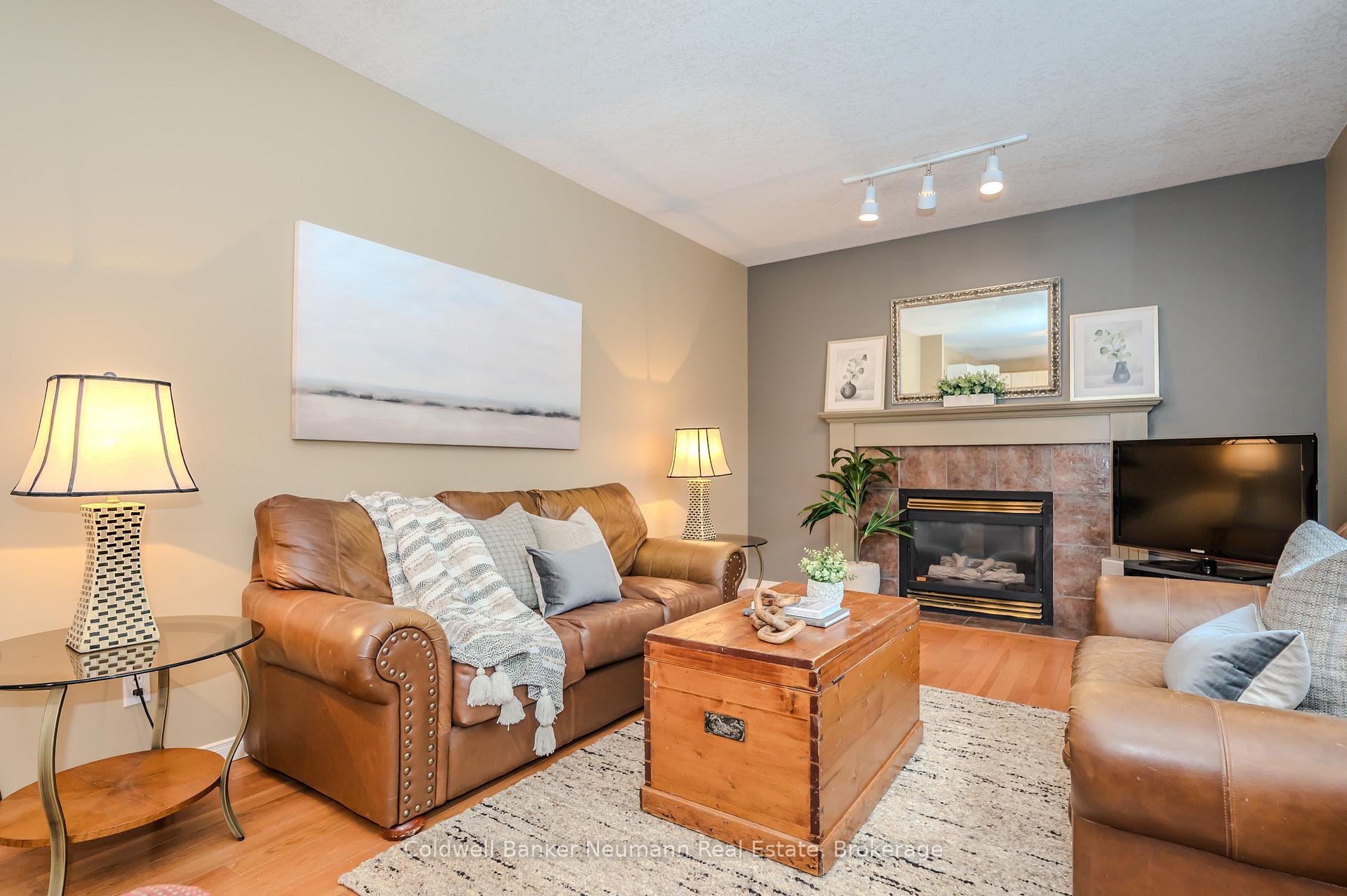 Photo 18 of 108 Pine Ridge Drive, Guelph, Pineridge/Westminster Woods — HOMEH