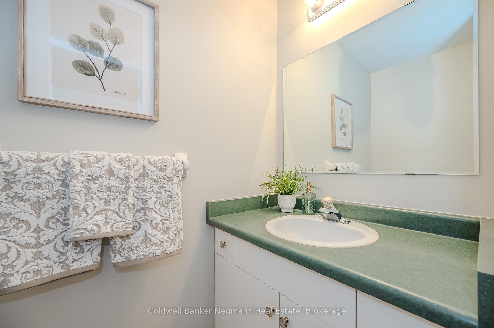 Photo 21 of 108 Pine Ridge Drive, Guelph, Pineridge/Westminster Woods — HOMEH
