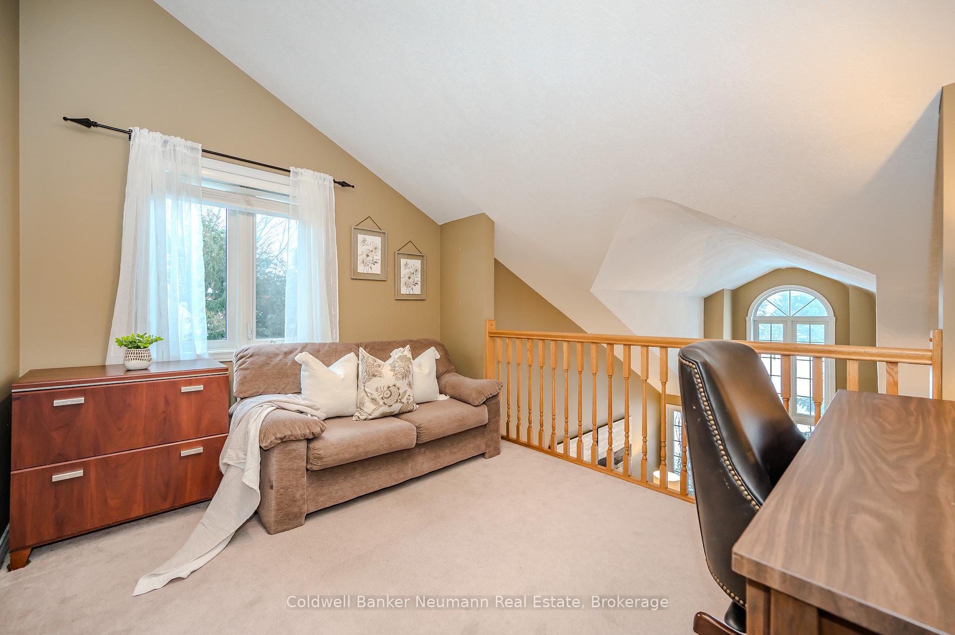 Photo 24 of 108 Pine Ridge Drive, Guelph, Pineridge/Westminster Woods — HOMEH