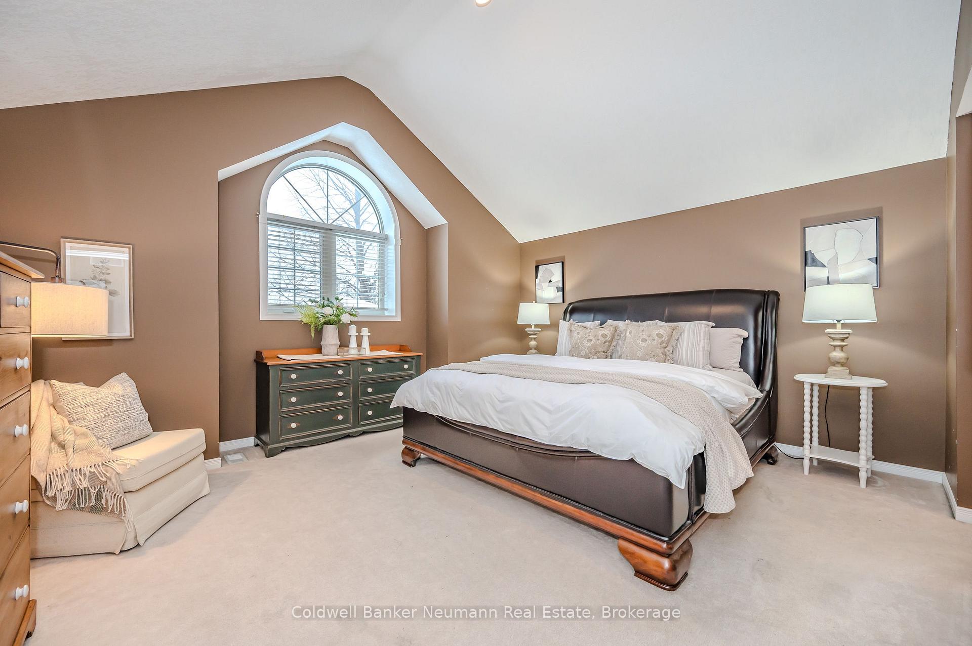 Photo 32 of 108 Pine Ridge Drive, Guelph, Pineridge/Westminster Woods — HOMEH