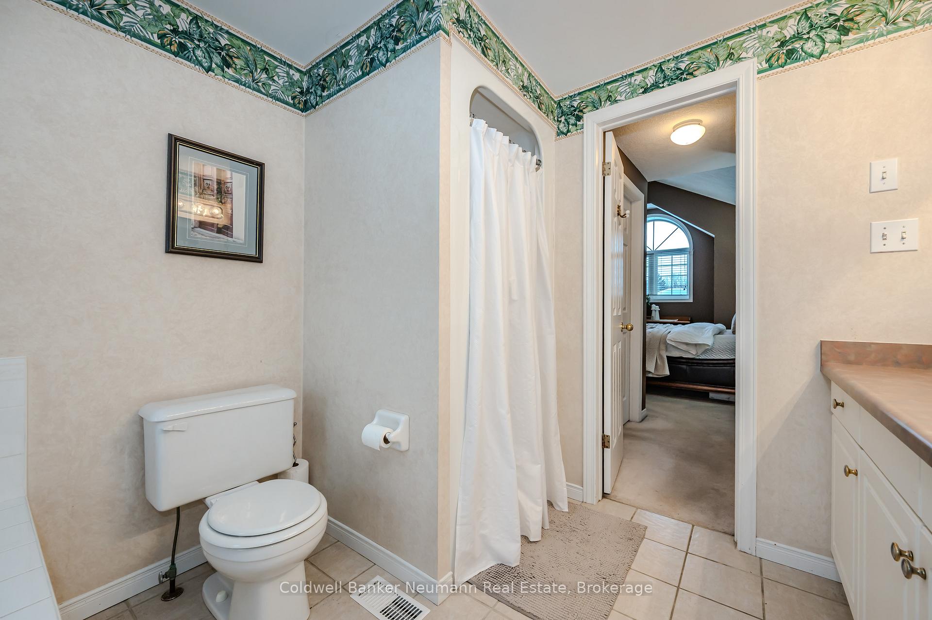 Photo 36 of 108 Pine Ridge Drive, Guelph, Pineridge/Westminster Woods — HOMEH