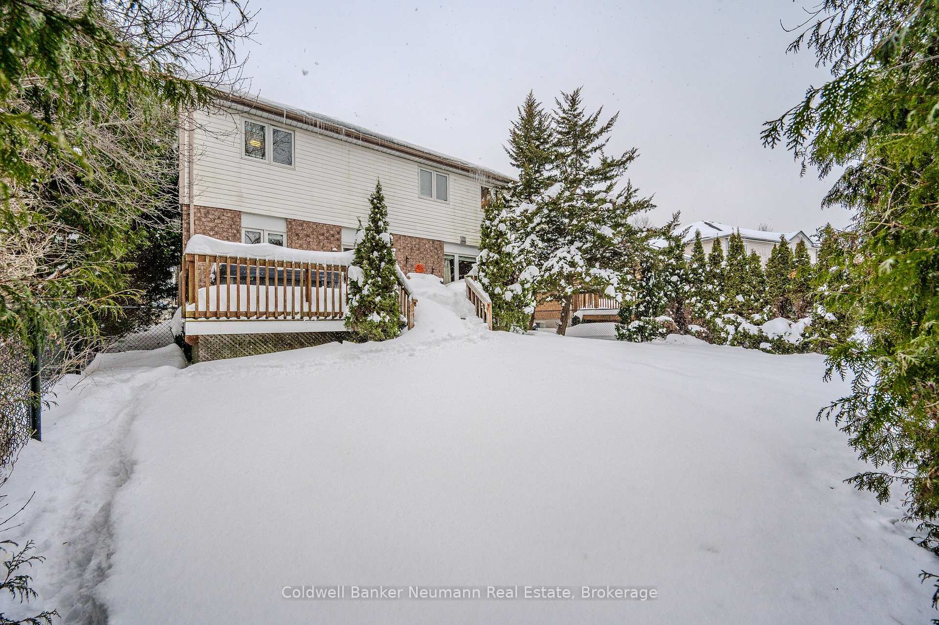 Photo 43 of 108 Pine Ridge Drive, Guelph, Pineridge/Westminster Woods — HOMEH