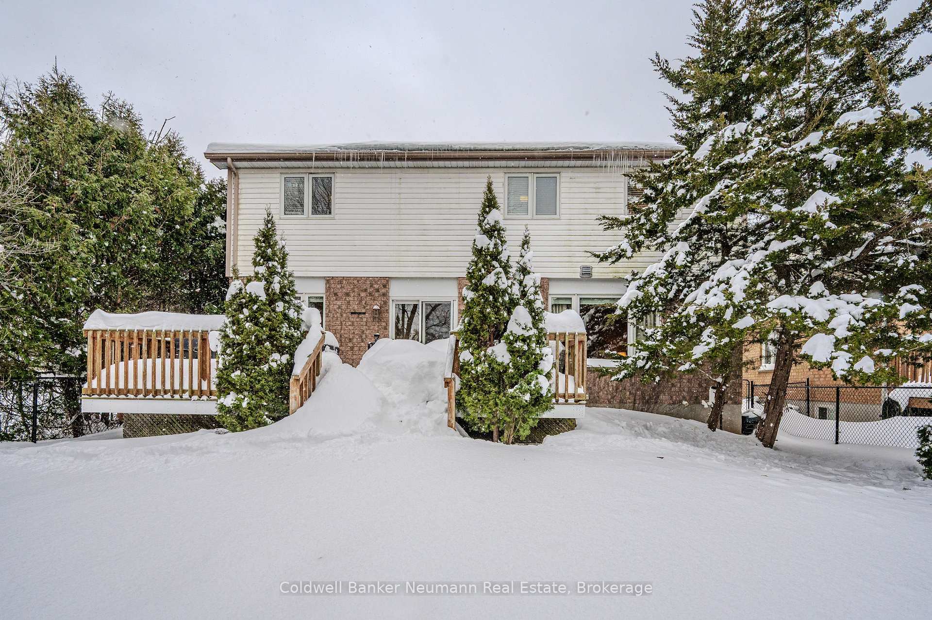 Photo 44 of 108 Pine Ridge Drive, Guelph, Pineridge/Westminster Woods — HOMEH
