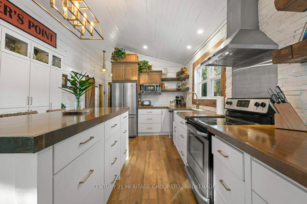 Photo 4 of 1107 D Bernard Lane, Frontenac, Frontenac Centre — HOMEH