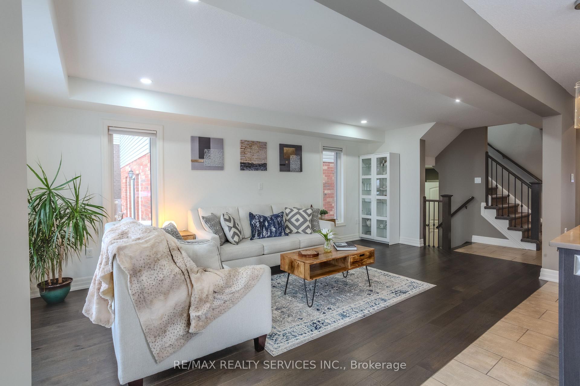 Photo 6 of 225 Goodwin Drive, Guelph, Pineridge/Westminster Woods — HOMEH