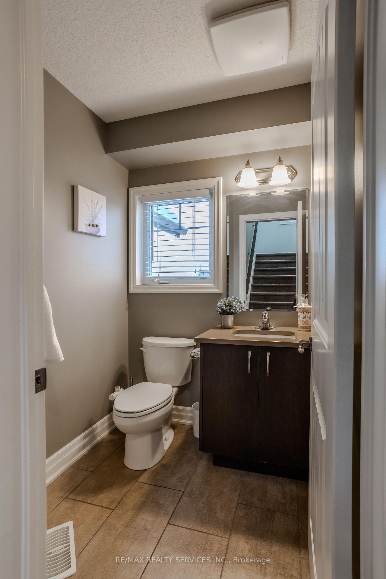Photo 18 of 225 Goodwin Drive, Guelph, Pineridge/Westminster Woods — HOMEH