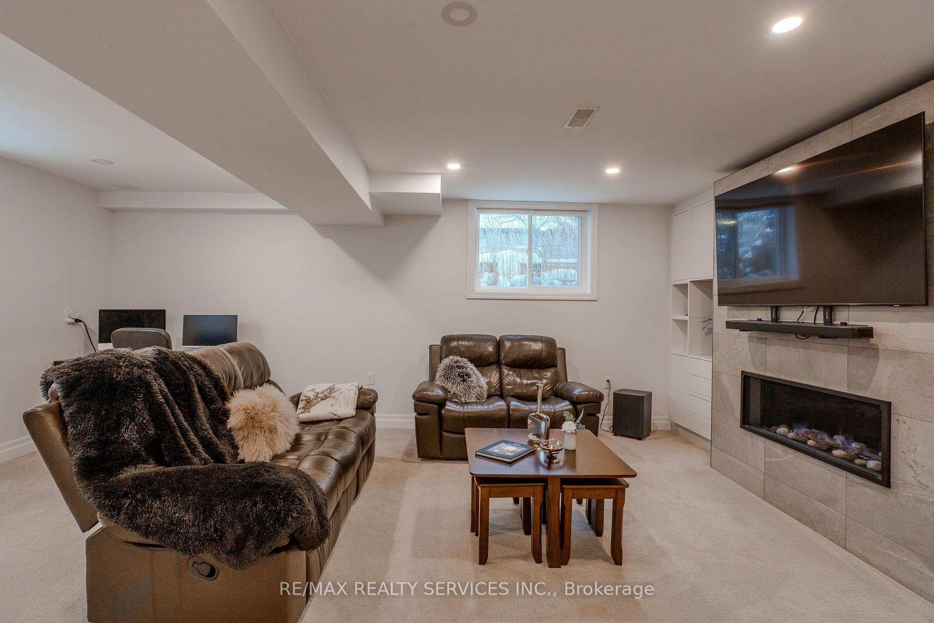 Photo 34 of 225 Goodwin Drive, Guelph, Pineridge/Westminster Woods — HOMEH