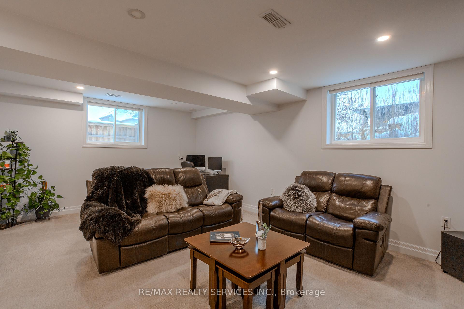 Photo 35 of 225 Goodwin Drive, Guelph, Pineridge/Westminster Woods — HOMEH