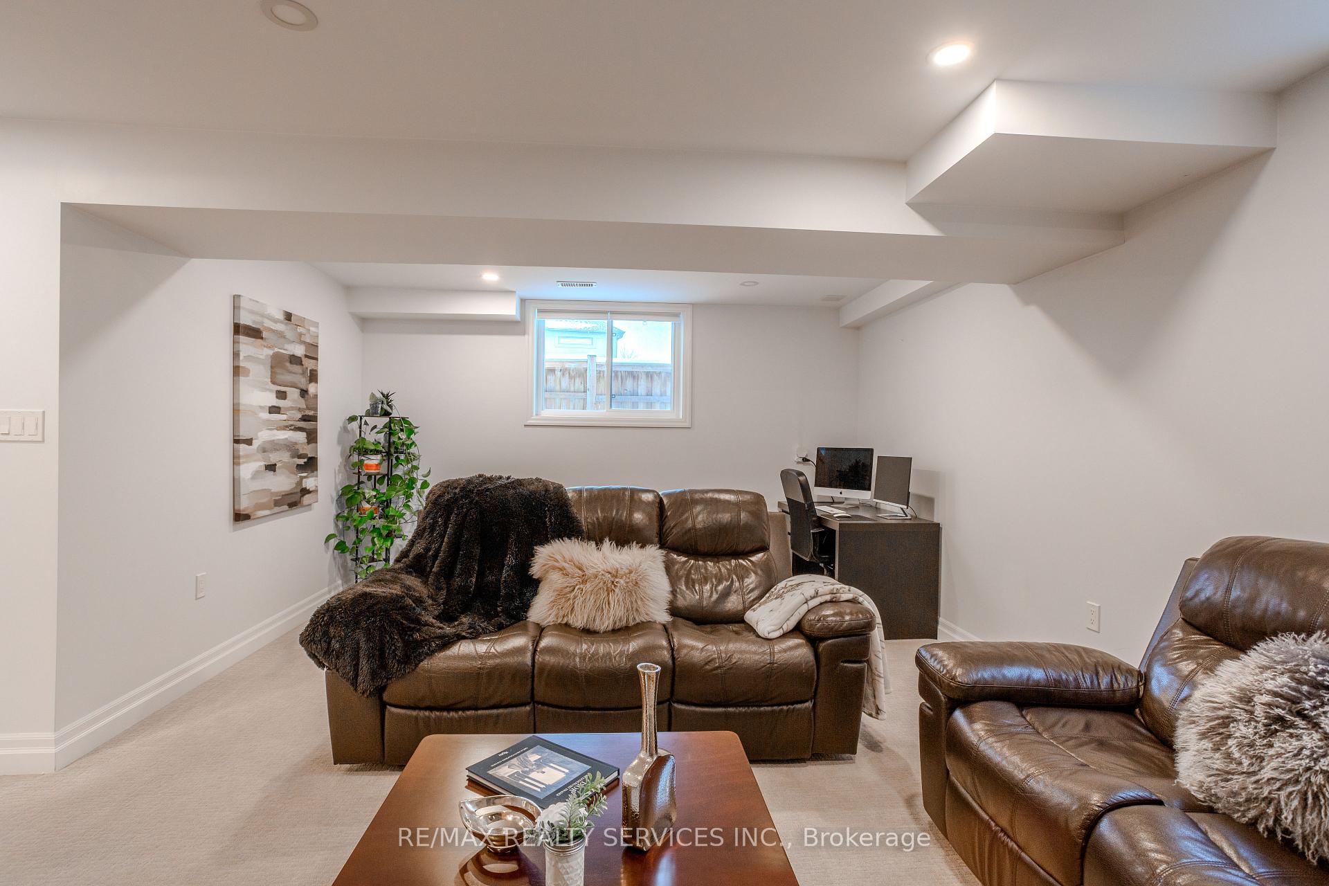 Photo 38 of 225 Goodwin Drive, Guelph, Pineridge/Westminster Woods — HOMEH