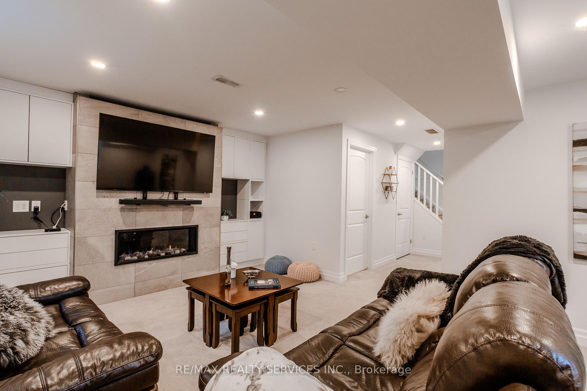 Photo 40 of 225 Goodwin Drive, Guelph, Pineridge/Westminster Woods — HOMEH