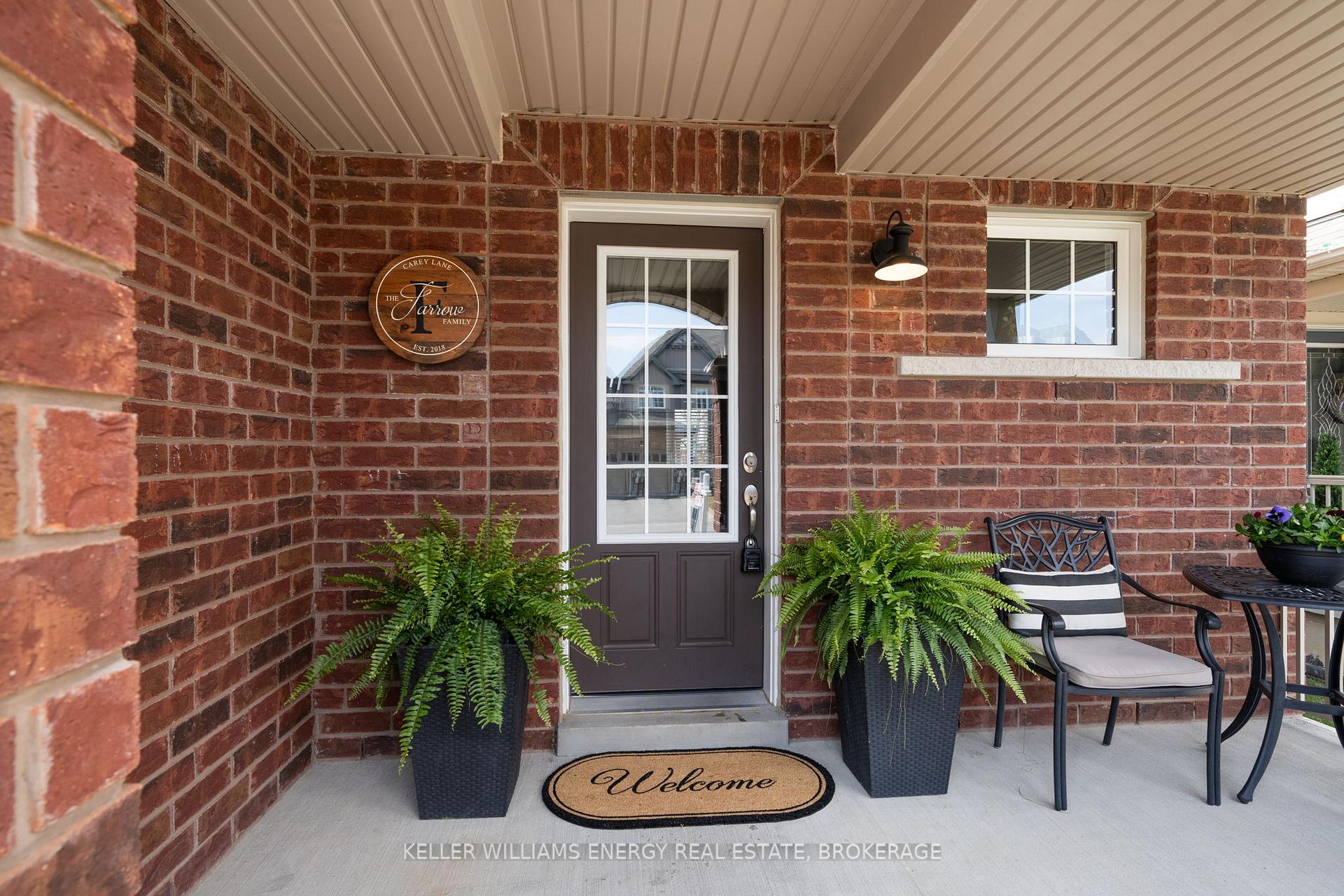 Photo 3 of 22 Carey Lane, Clarington, Bowmanville — HOMEH