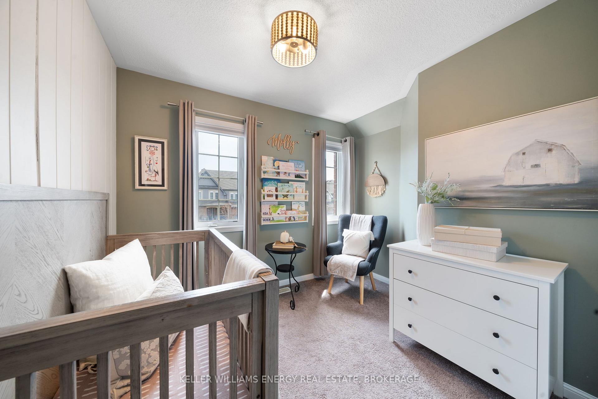 Photo 10 of 22 Carey Lane, Clarington, Bowmanville — HOMEH