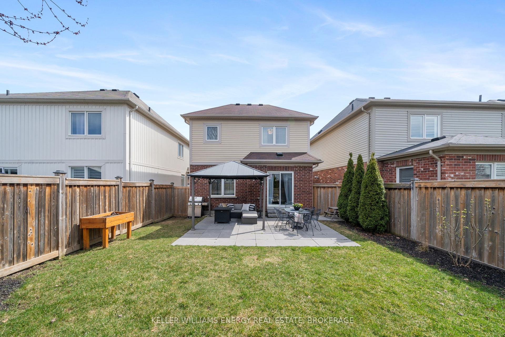 Photo 21 of 22 Carey Lane, Clarington, Bowmanville — HOMEH