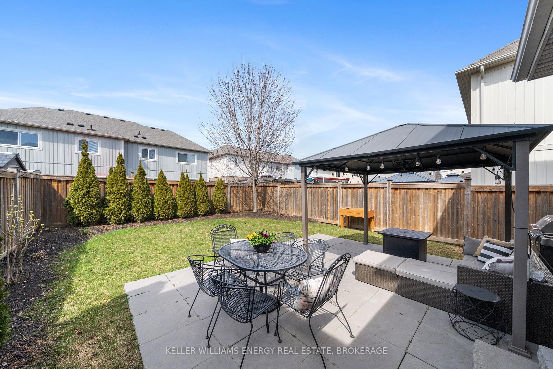 Photo 22 of 22 Carey Lane, Clarington, Bowmanville — HOMEH