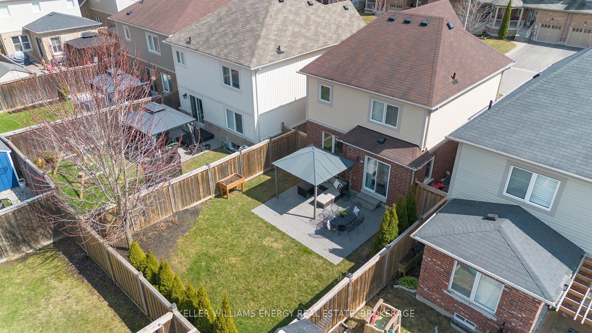 Photo 23 of 22 Carey Lane, Clarington, Bowmanville — HOMEH