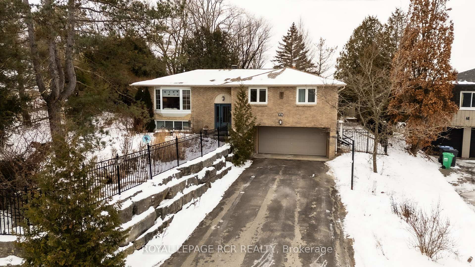Photo 1 of 74 Old King Road, Caledon, Bolton East — HOMEH