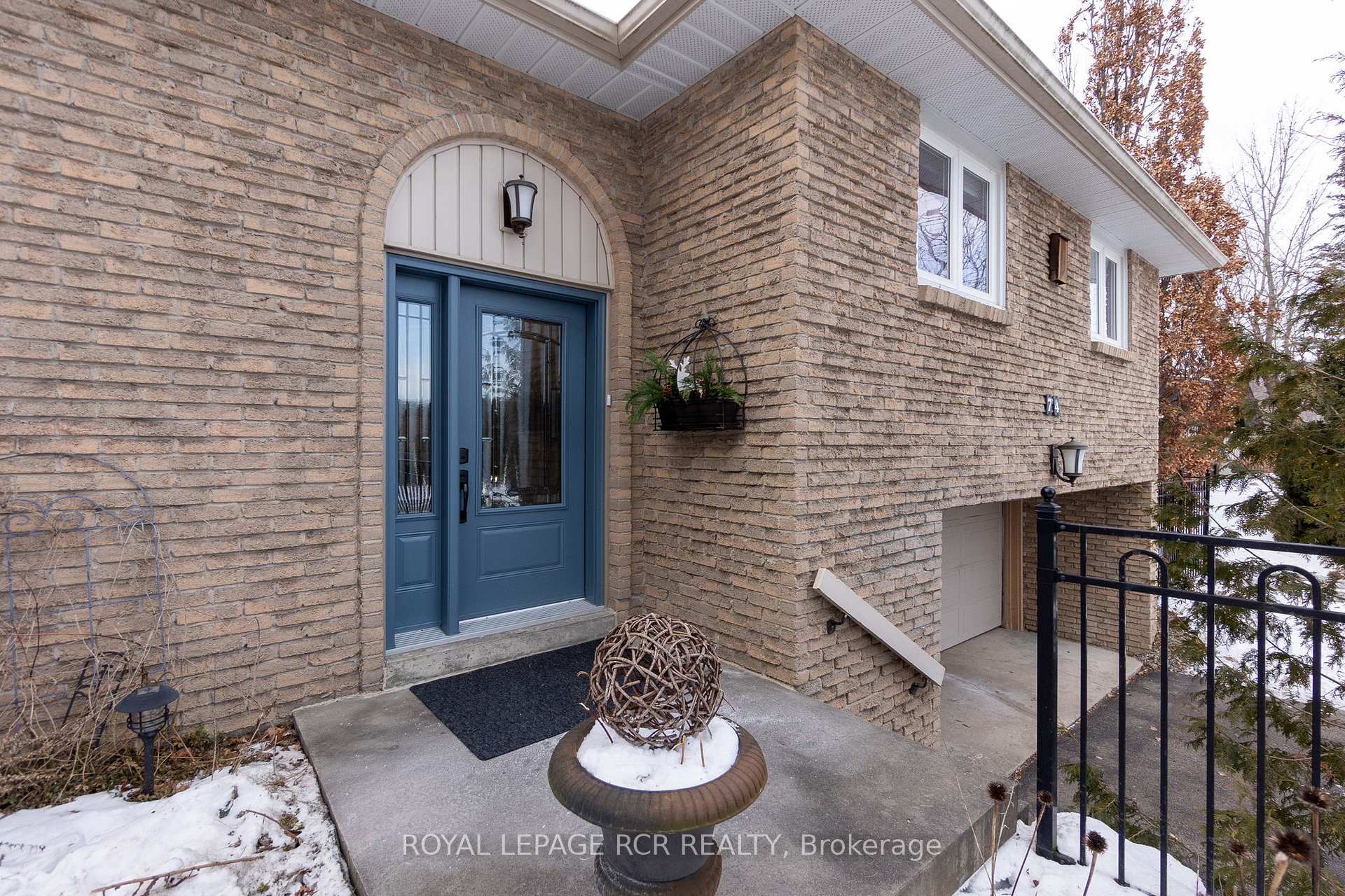 Photo 3 of 74 Old King Road, Caledon, Bolton East — HOMEH