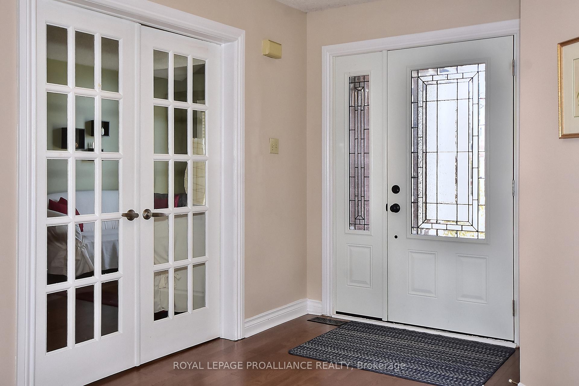 Photo 2 of 45 Strathmanor Drive, Clarington, Bowmanville — HOMEH