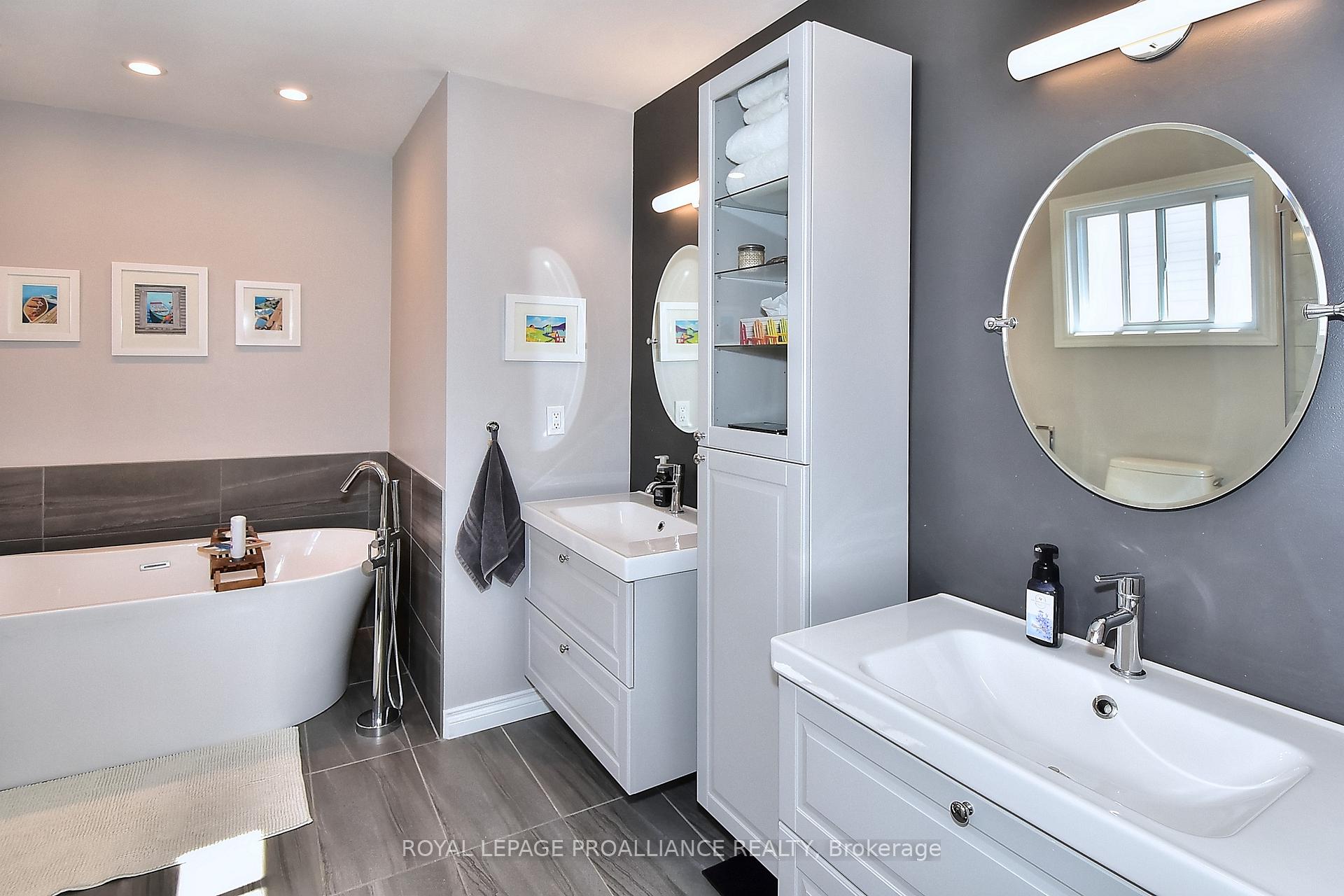 Photo 30 of 45 Strathmanor Drive, Clarington, Bowmanville — HOMEH