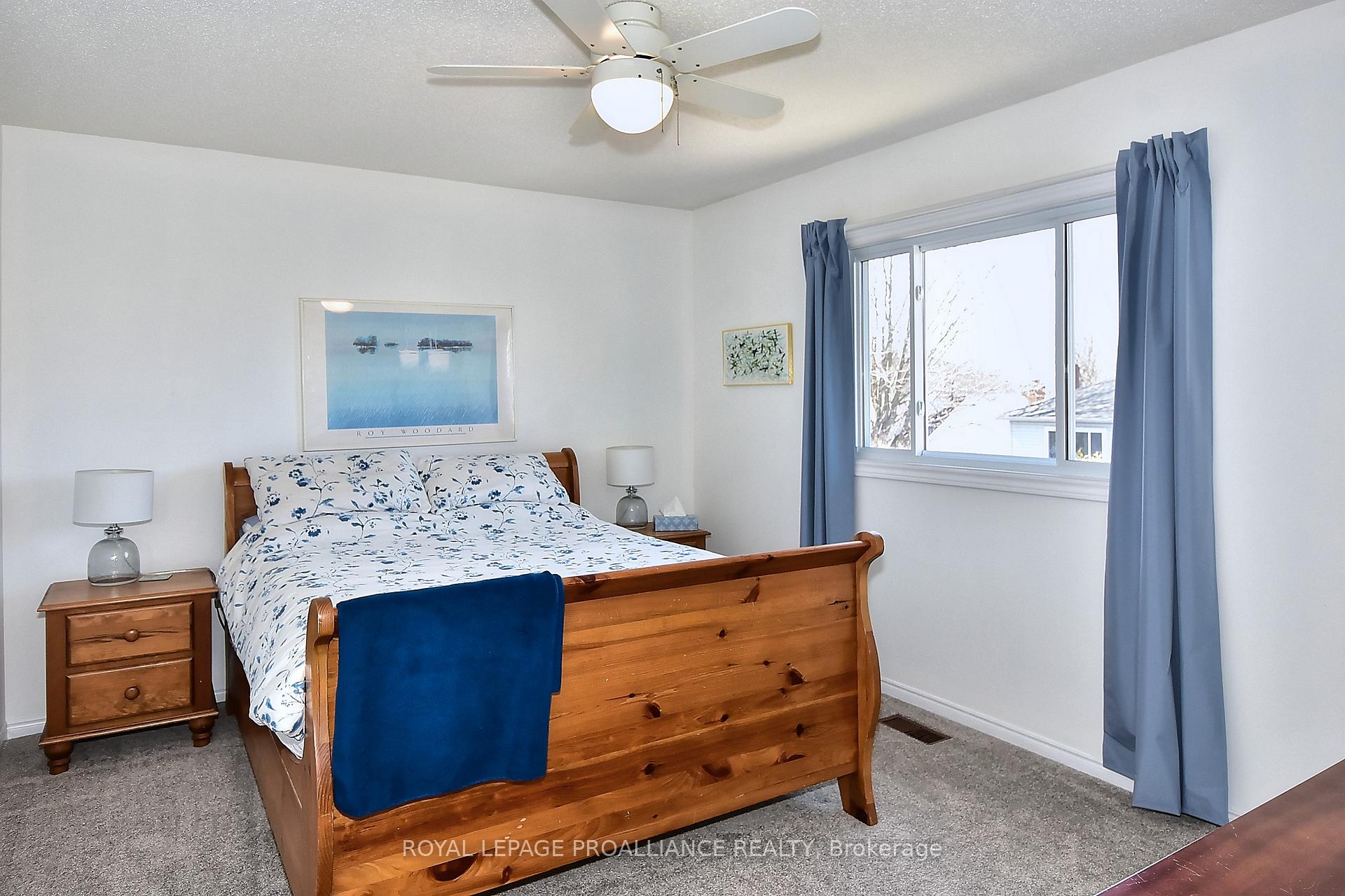 Photo 36 of 45 Strathmanor Drive, Clarington, Bowmanville — HOMEH