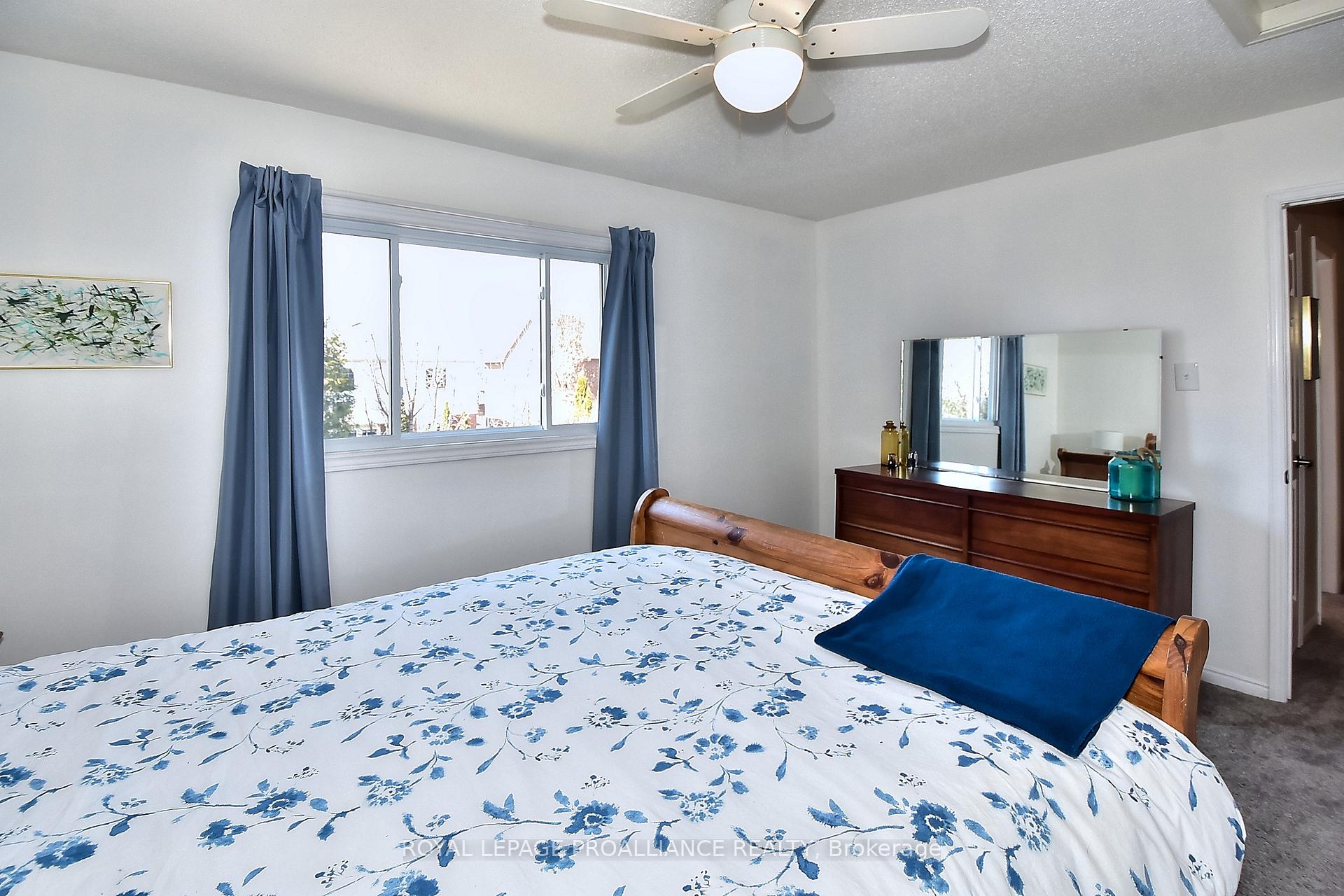 Photo 37 of 45 Strathmanor Drive, Clarington, Bowmanville — HOMEH