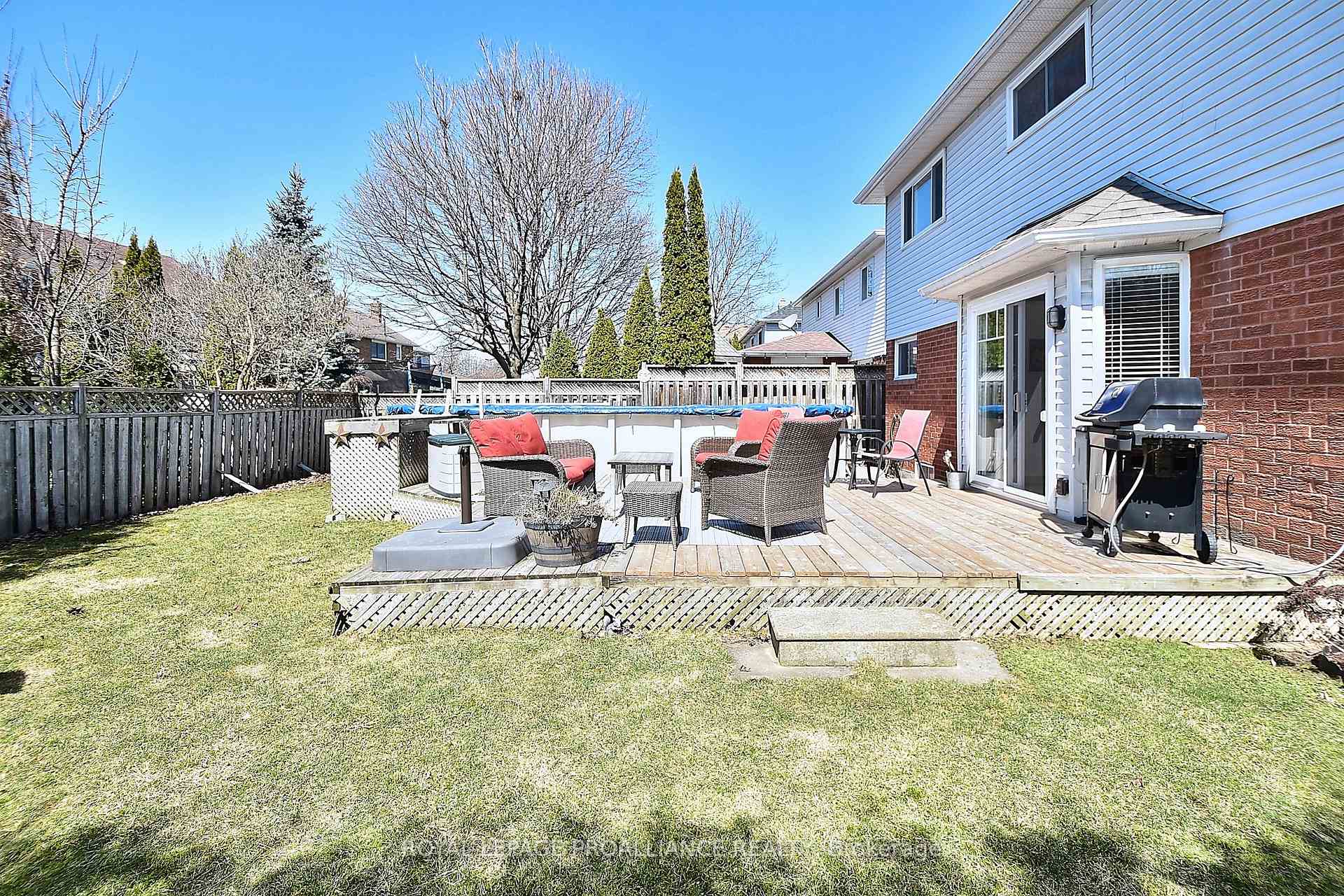 Photo 44 of 45 Strathmanor Drive, Clarington, Bowmanville — HOMEH