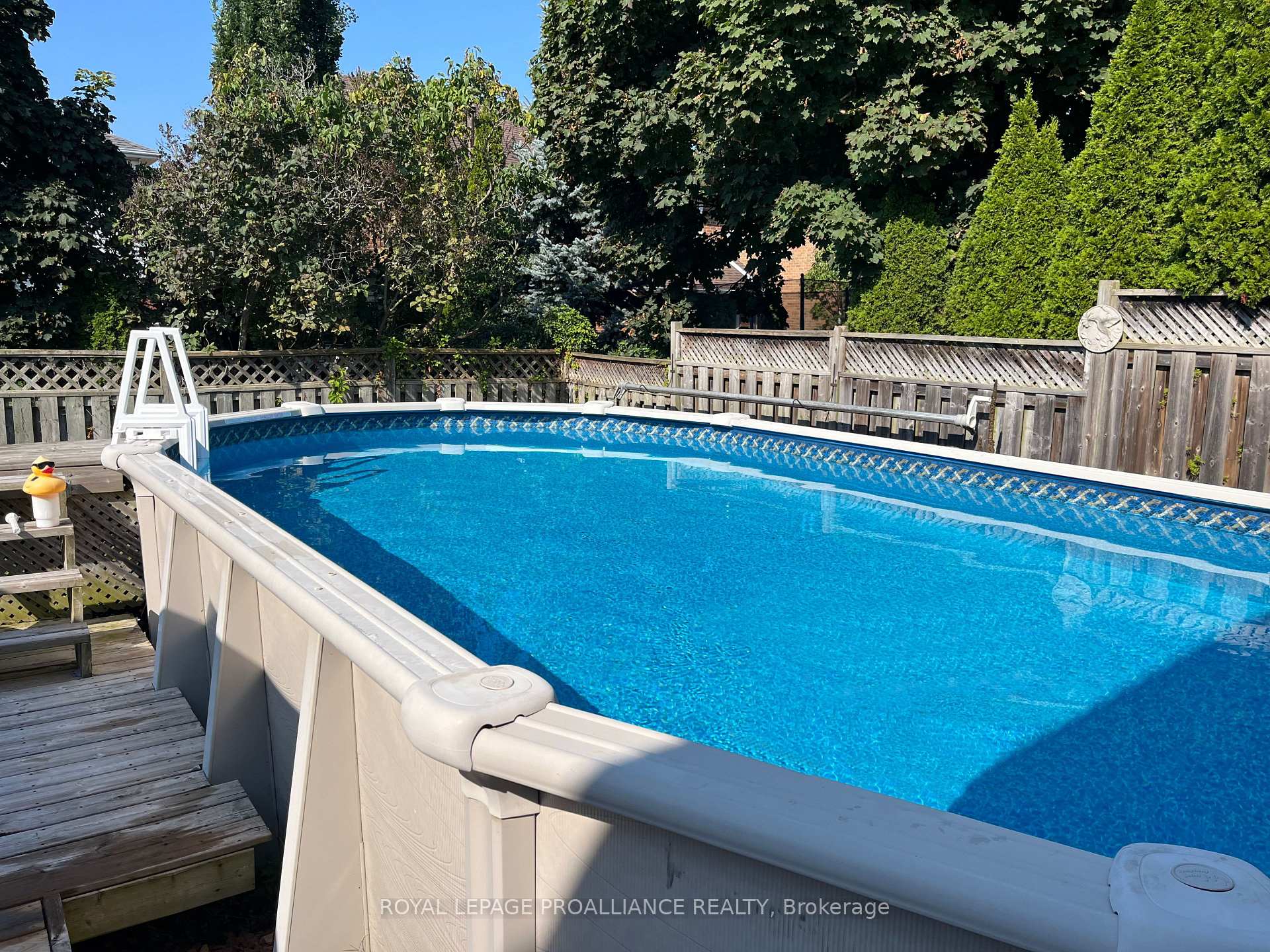 Photo 47 of 45 Strathmanor Drive, Clarington, Bowmanville — HOMEH