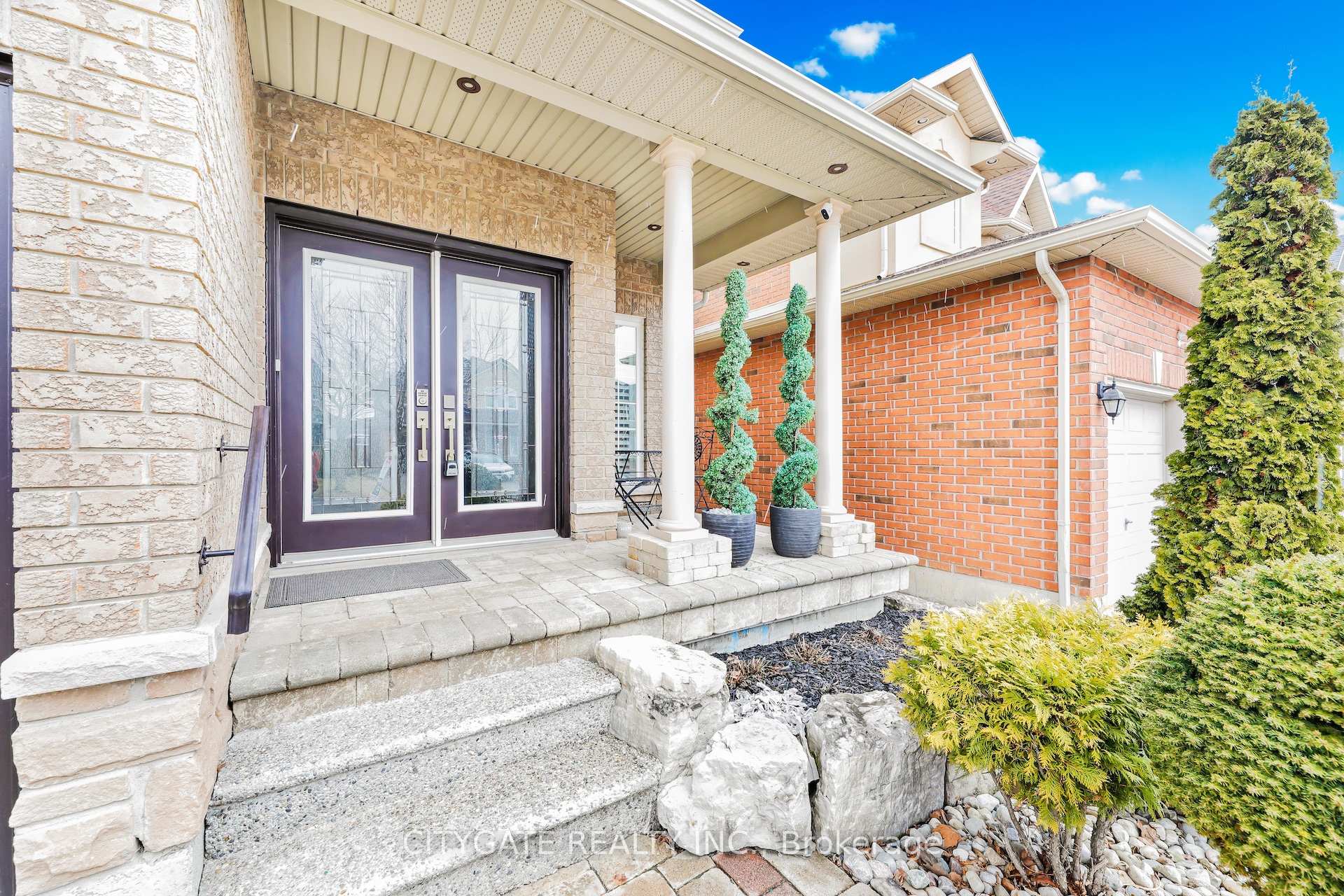 Photo 3 of 24 Simpson Avenue, Hamilton, Stoney Creek — HOMEH