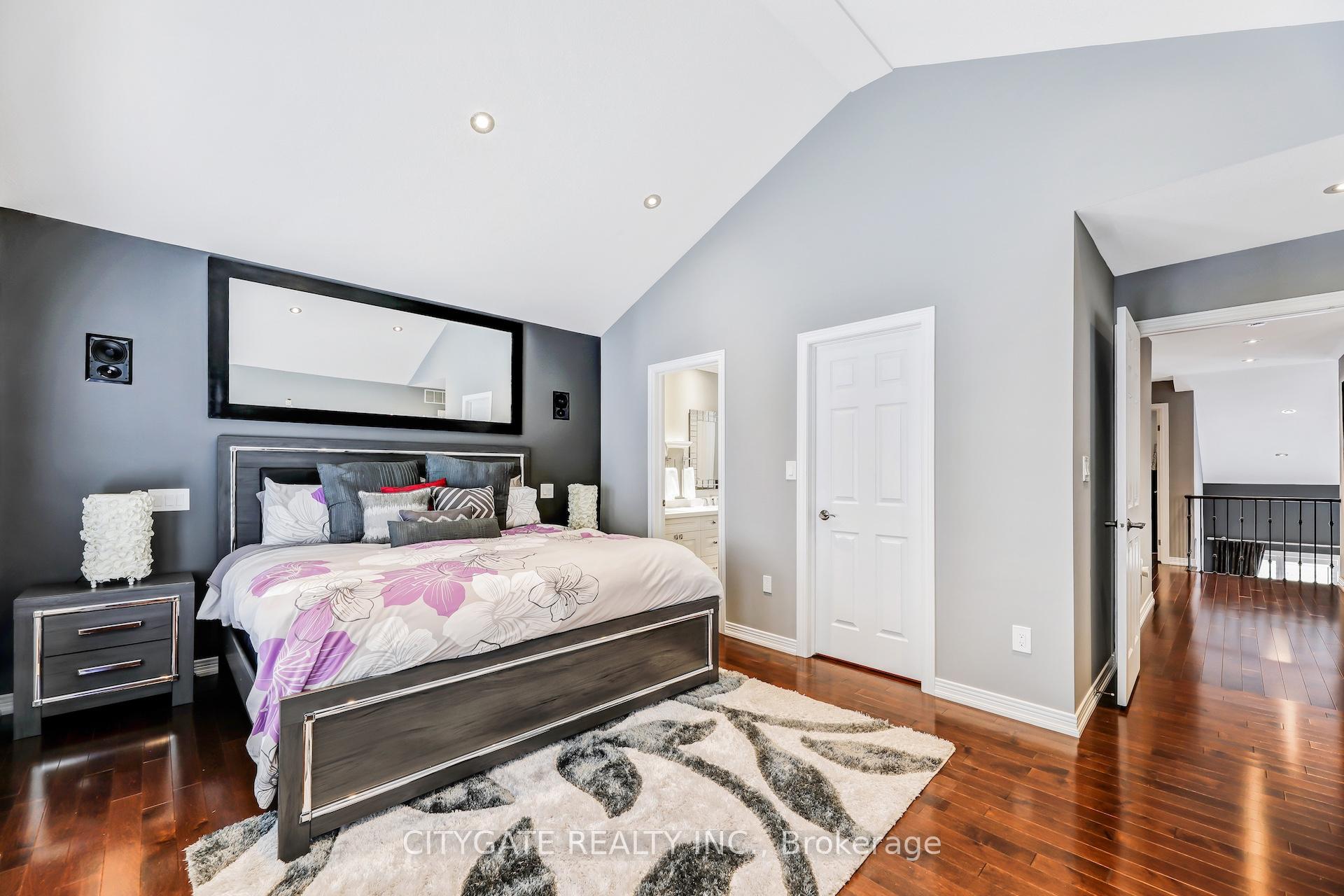 Photo 28 of 24 Simpson Avenue, Hamilton, Stoney Creek — HOMEH
