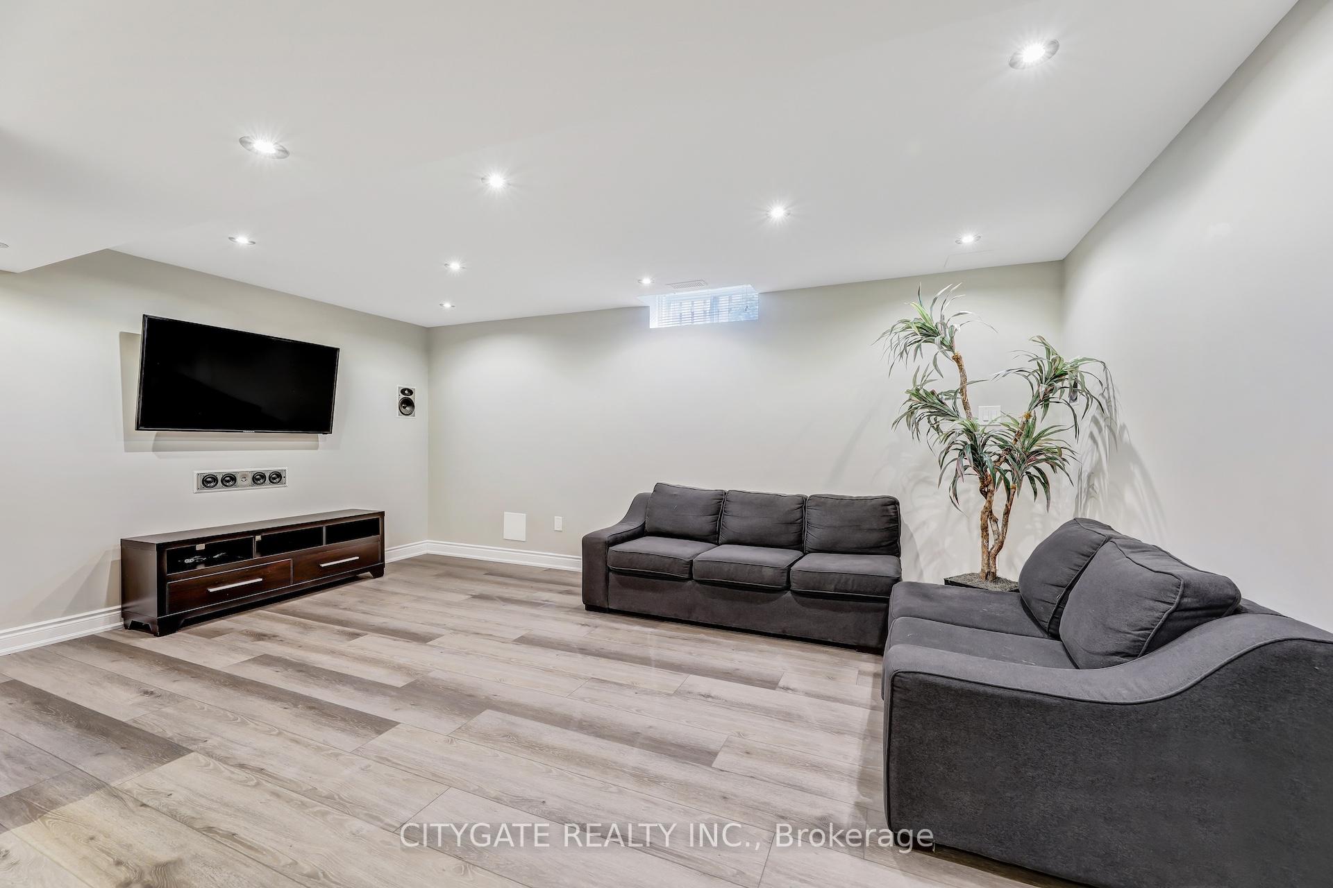 Photo 37 of 24 Simpson Avenue, Hamilton, Stoney Creek — HOMEH