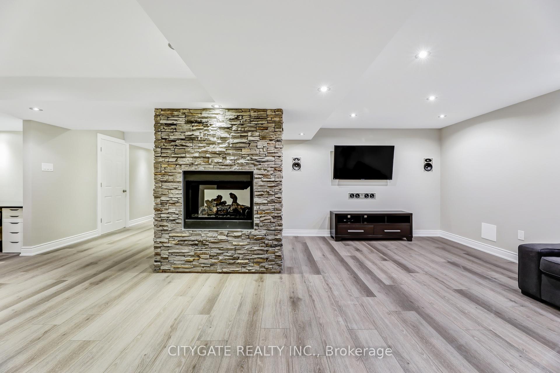 Photo 38 of 24 Simpson Avenue, Hamilton, Stoney Creek — HOMEH