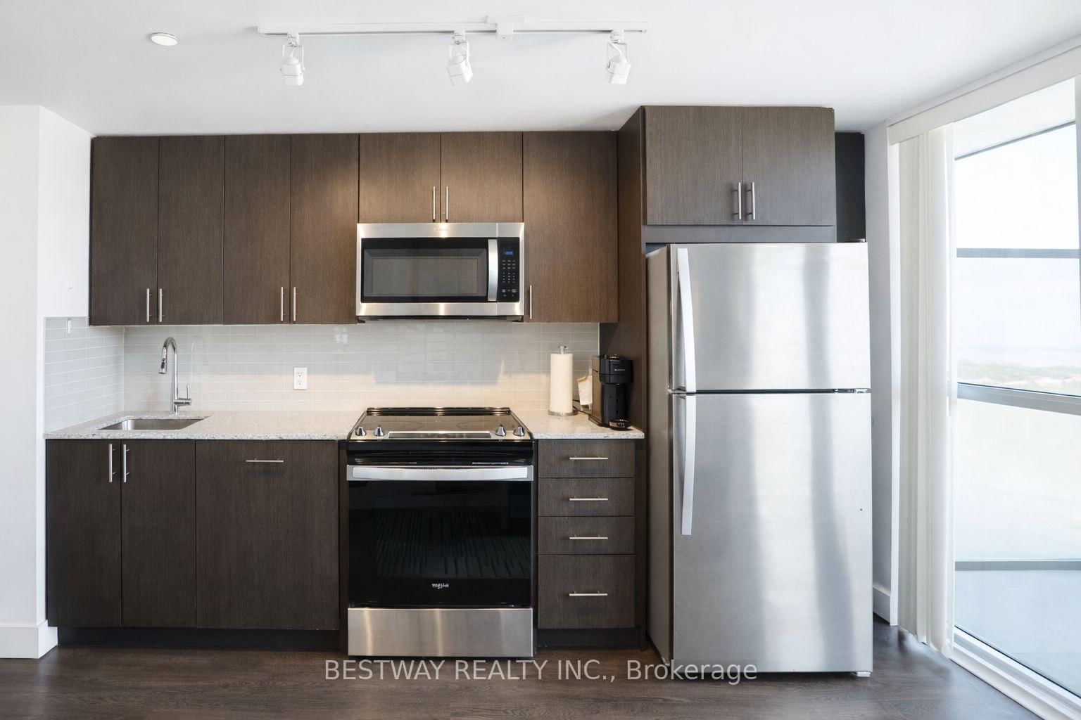 Photo 3 of Unit 607, 2550 Simcoe St N, Oshawa, Windfields — HOMEH