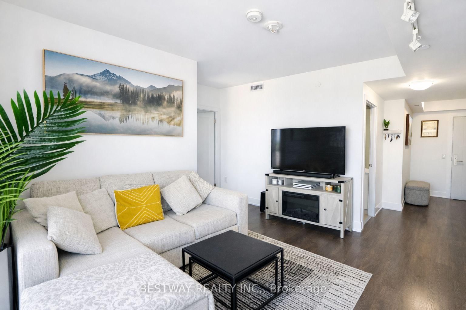 Photo 1 of Unit 607, 2550 Simcoe St N, Oshawa, Windfields — HOMEH