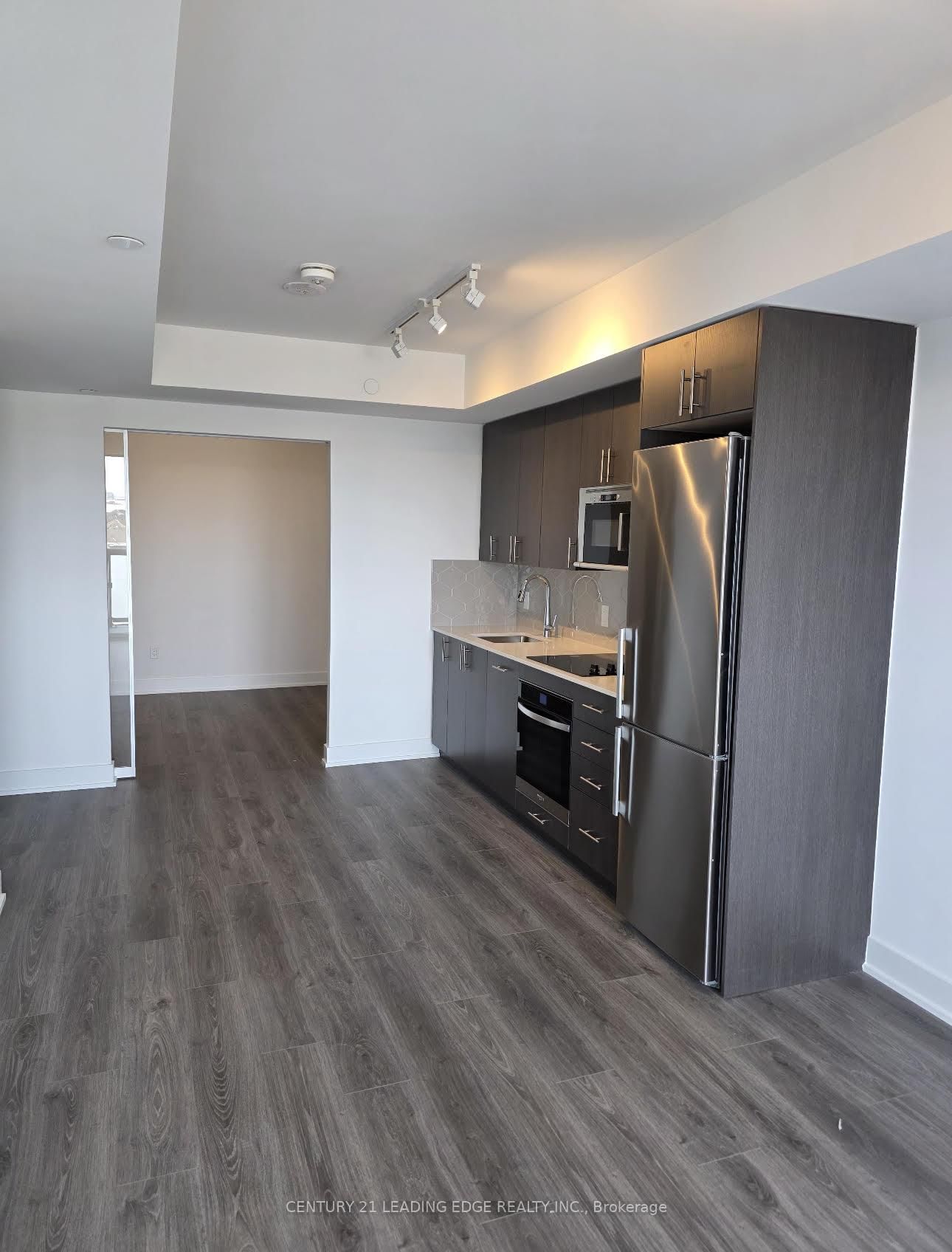 Photo 5 of Unit 502, 2545 Simcoe St N, Oshawa, Windfields — HOMEH