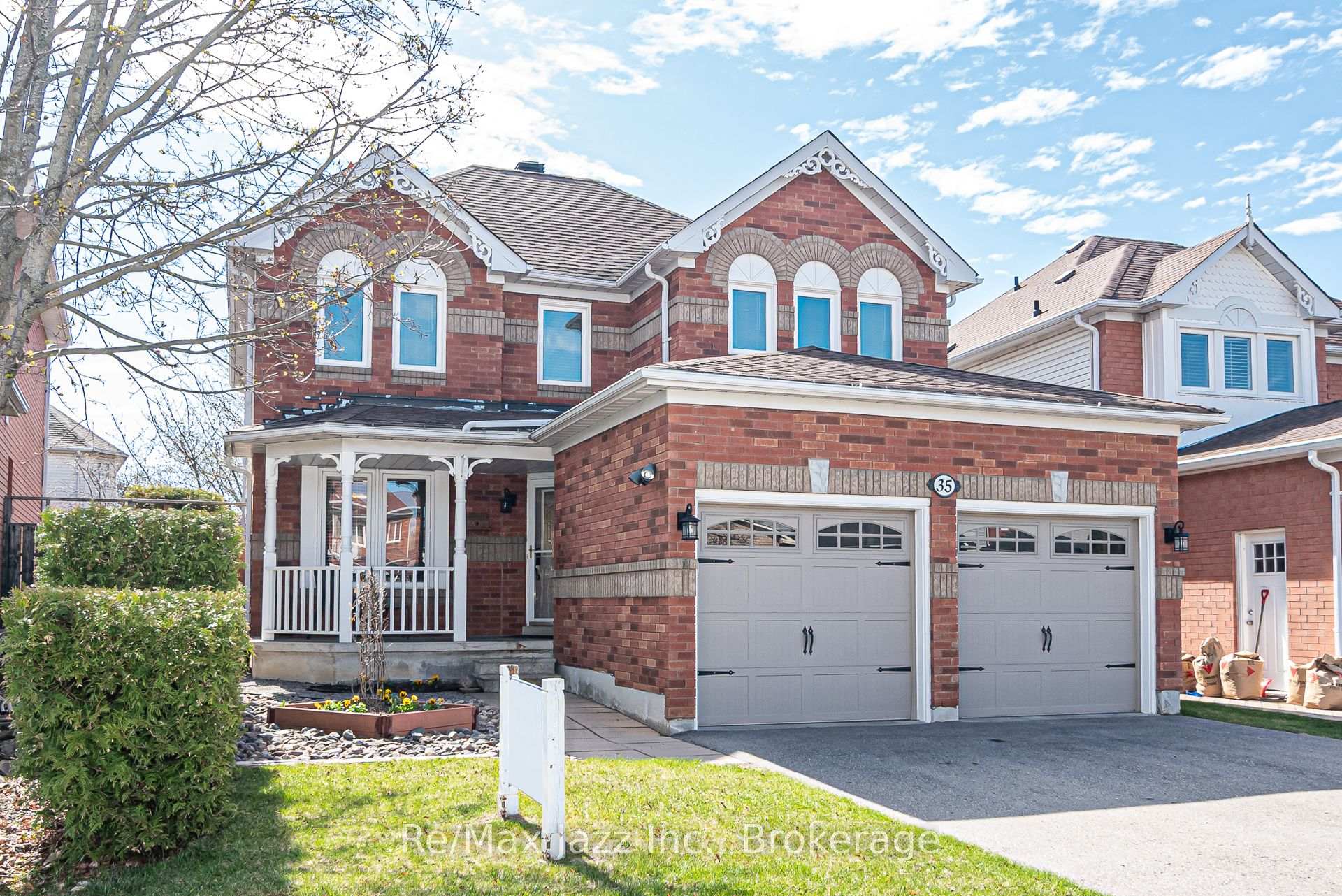 Photo 1 of 35 Avondale Drive, Clarington, Courtice — HOMEH