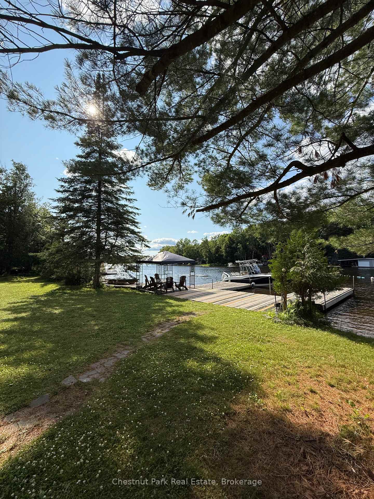 Front of 30 Mcvittie Island