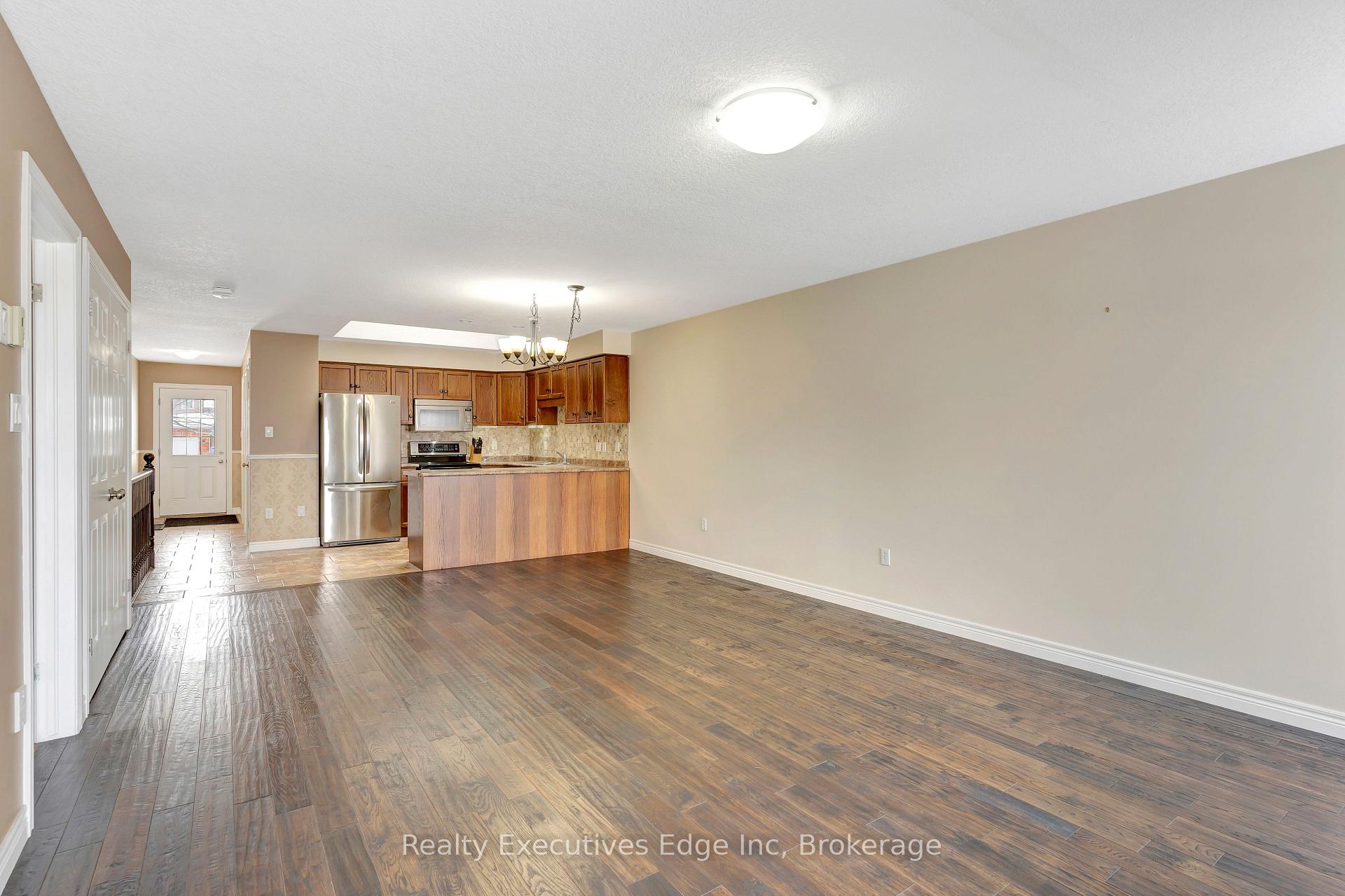 Photo 7 of 16 Penfold Drive, Guelph, Grange Road — HOMEH