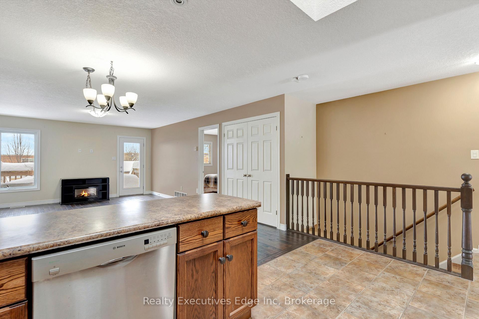Photo 11 of 16 Penfold Drive, Guelph, Grange Road — HOMEH