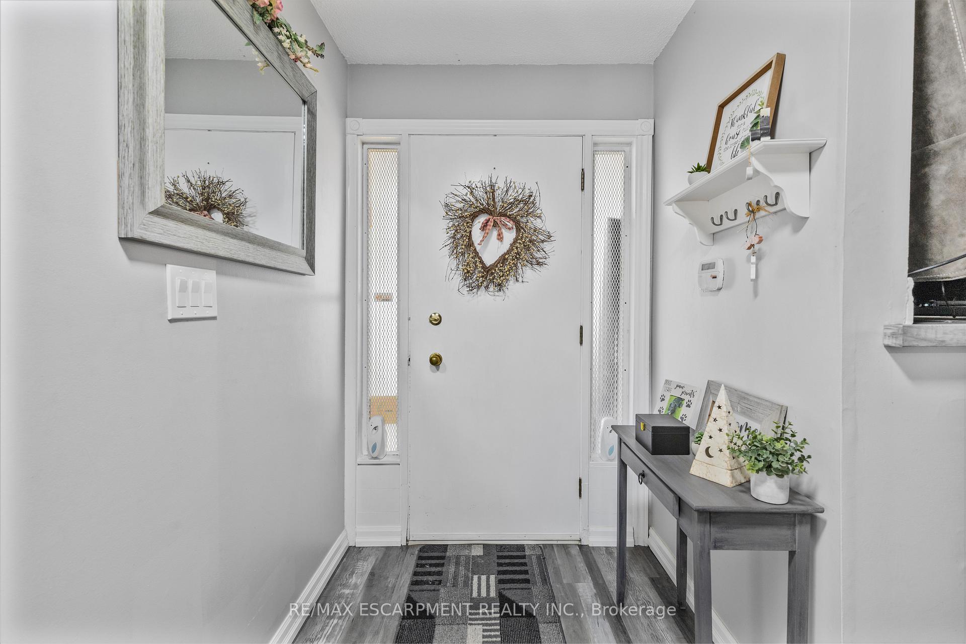 Photo 7 of 37 Glenvale Drive, Hamilton, Gilkson — HOMEH